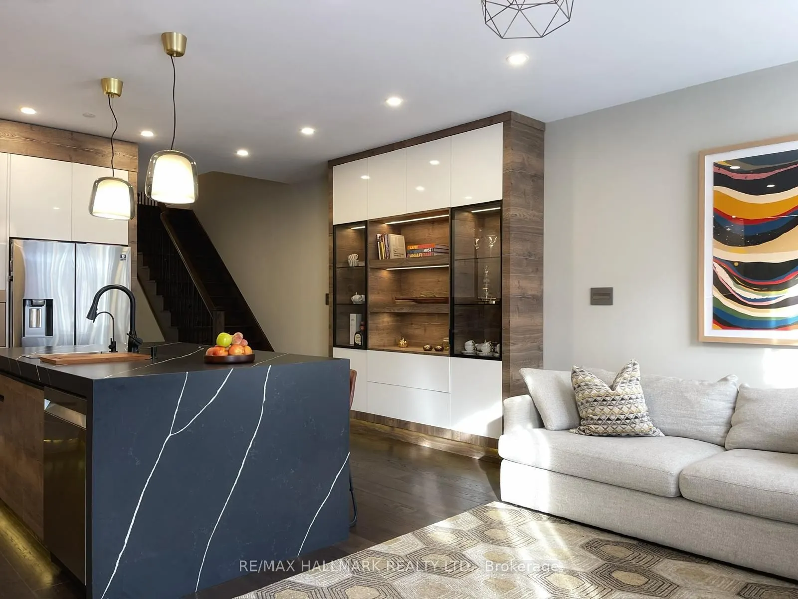 1331 Major Mackenzie Drive W #90
