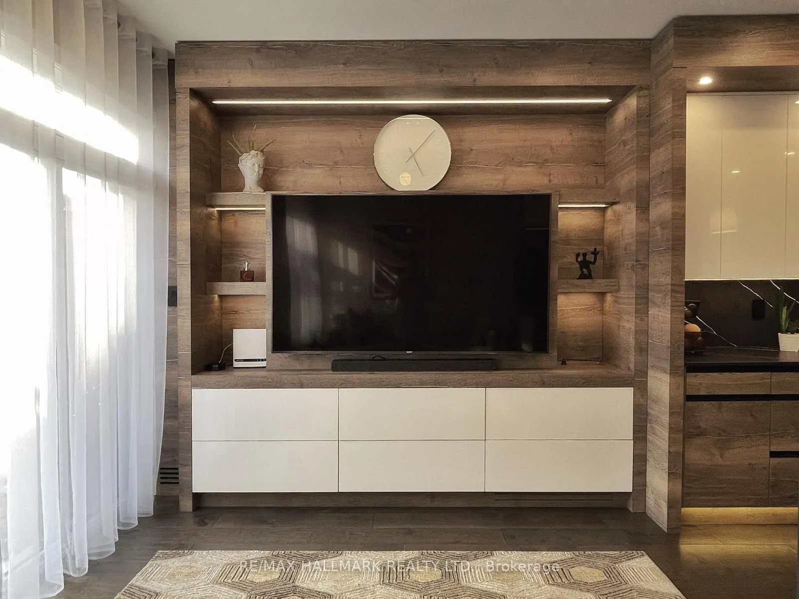 1331 Major Mackenzie Drive W #90