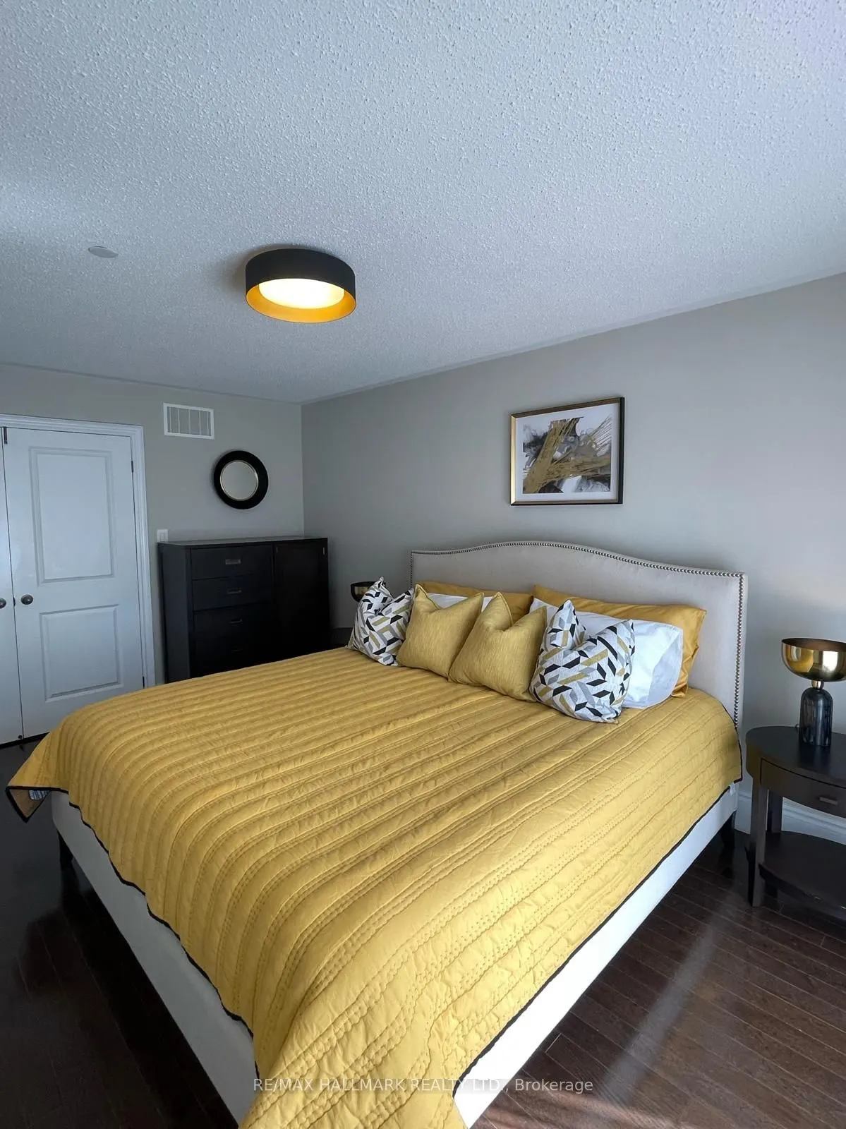 1331 Major Mackenzie Drive W #90