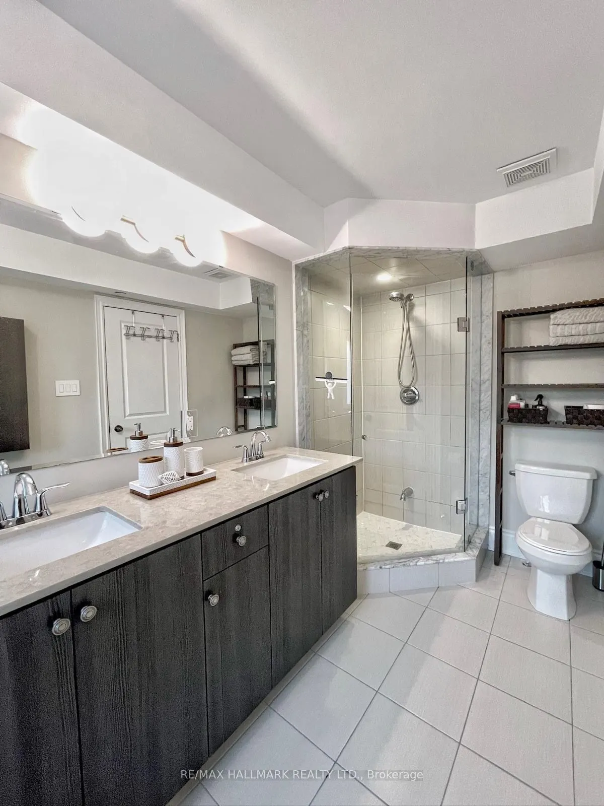1331 Major Mackenzie Drive W #90