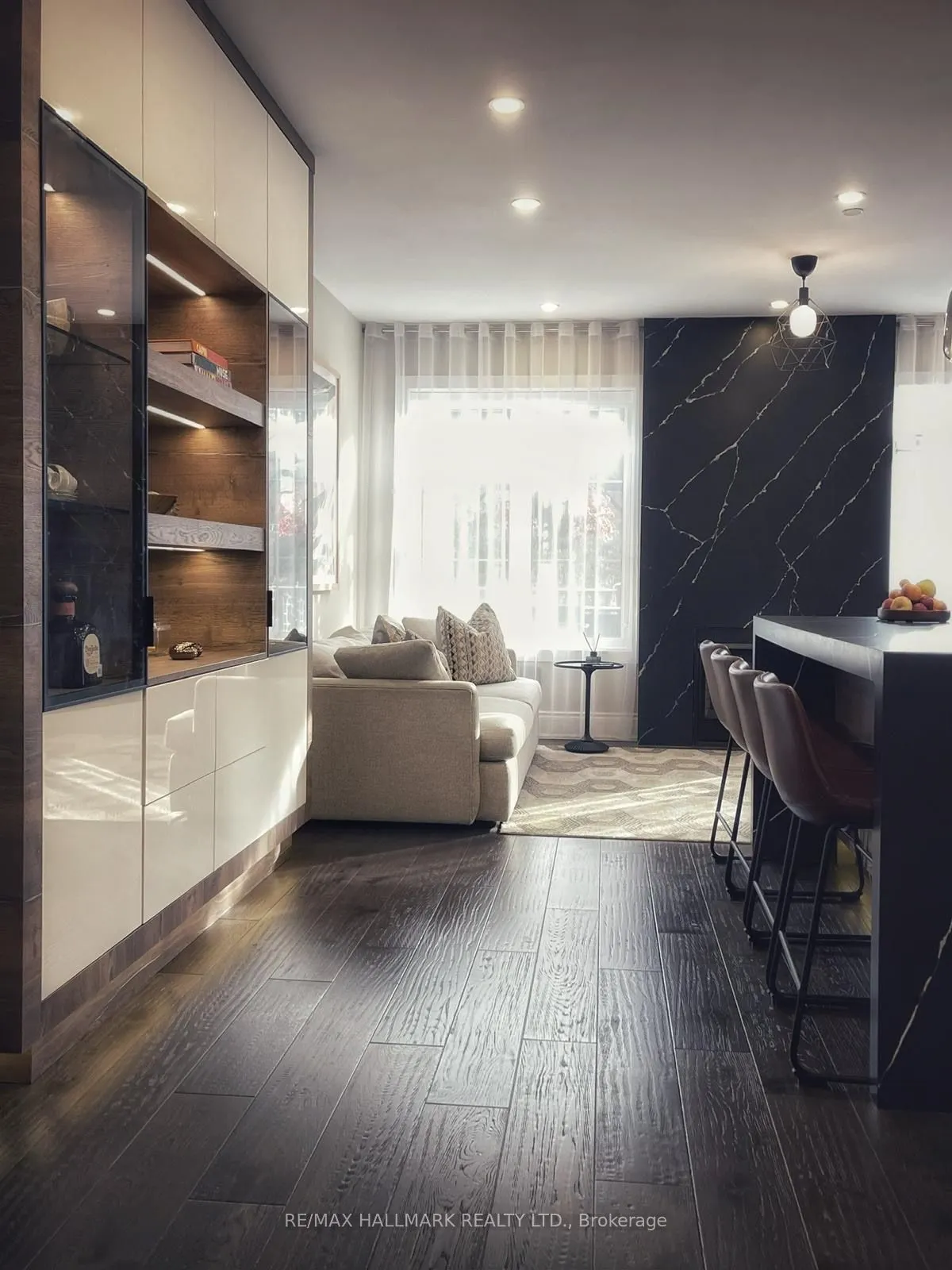 1331 Major Mackenzie Drive W #90
