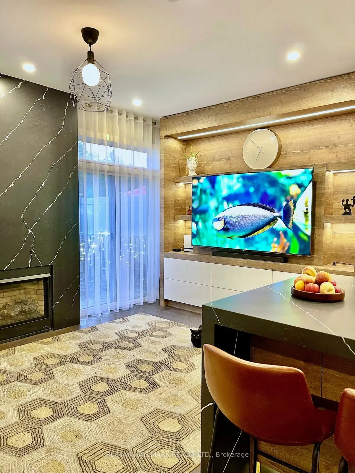 1331 Major Mackenzie Drive W #90