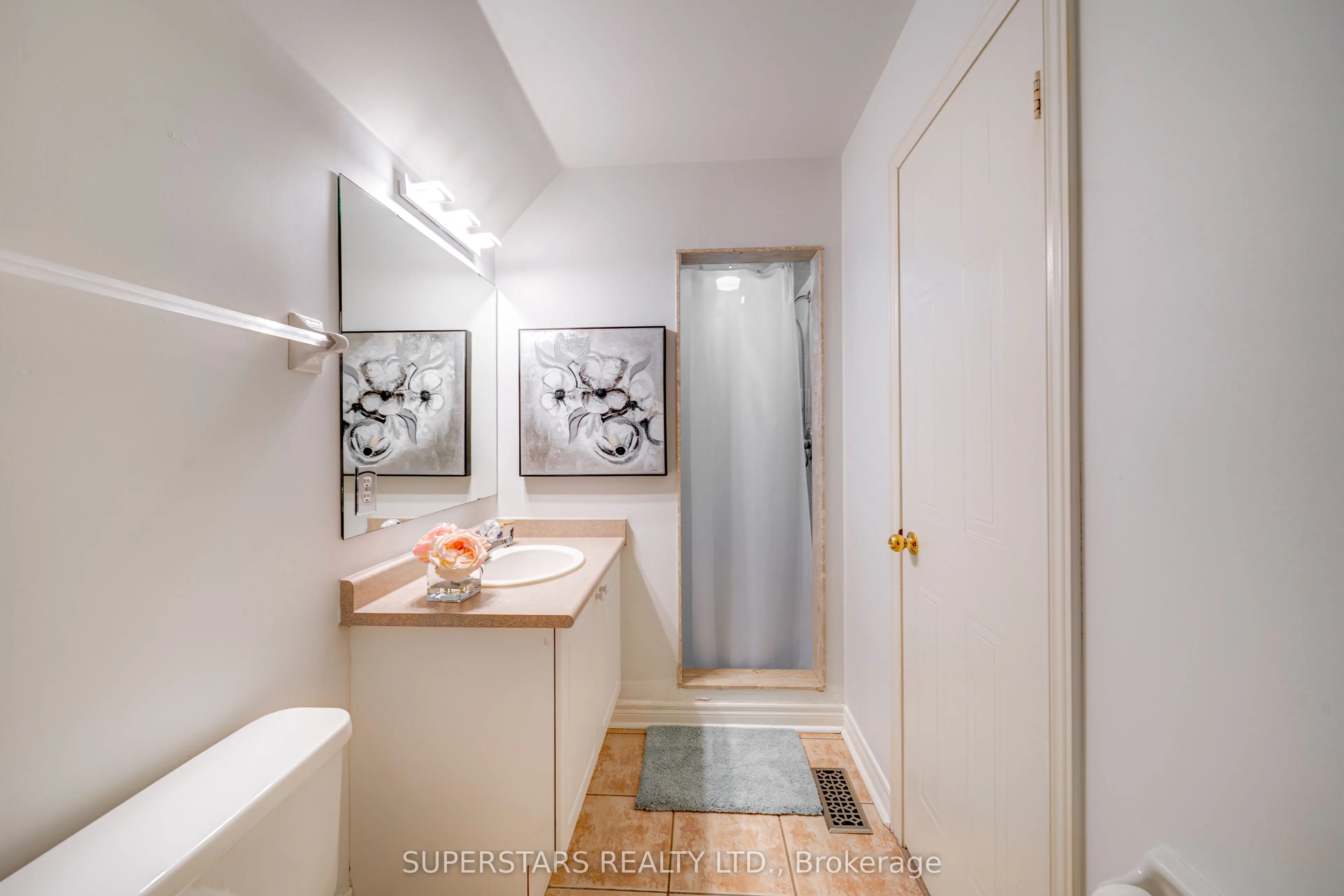 23 Observatory Lane #26