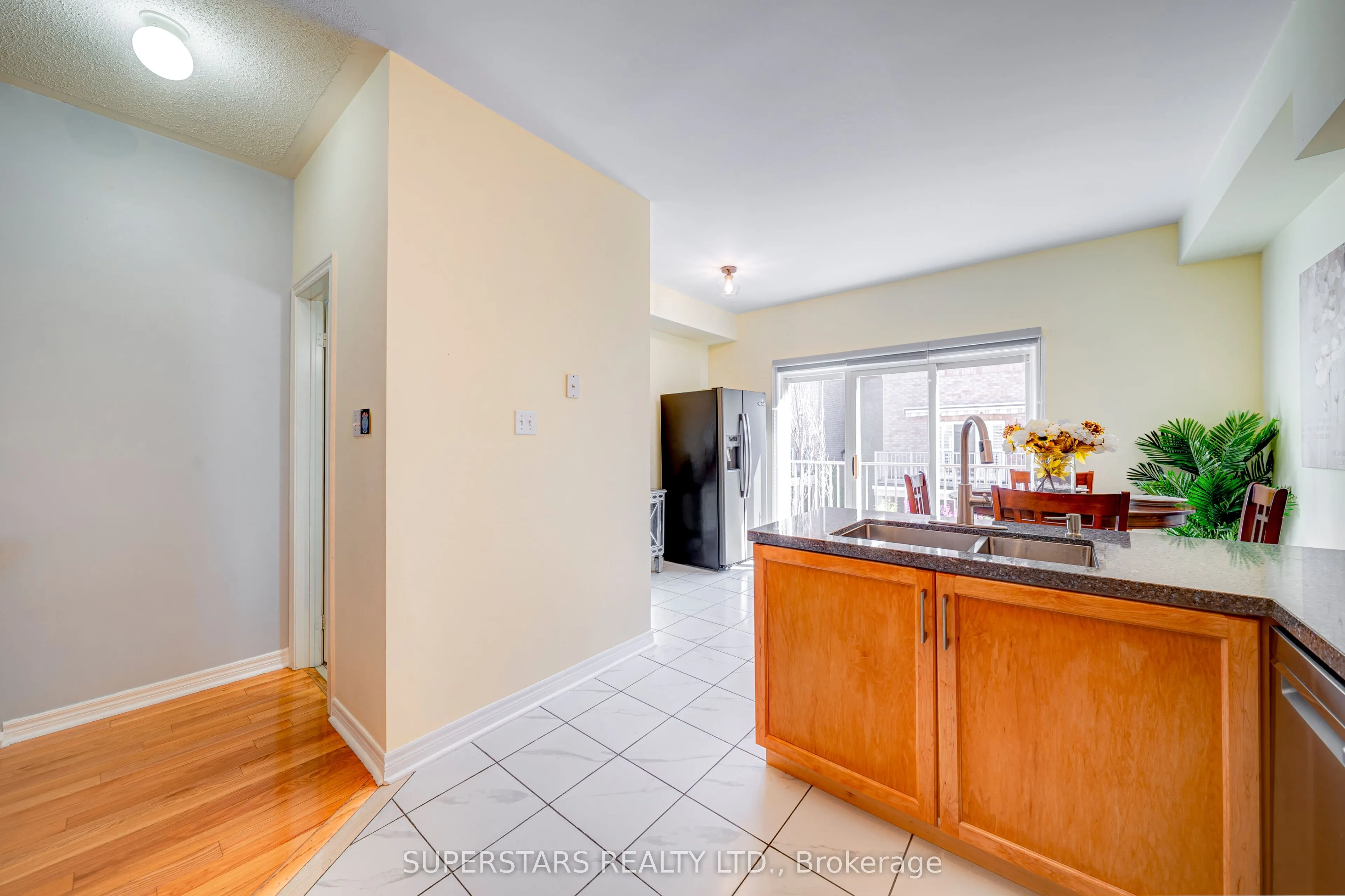 23 Observatory Lane #26