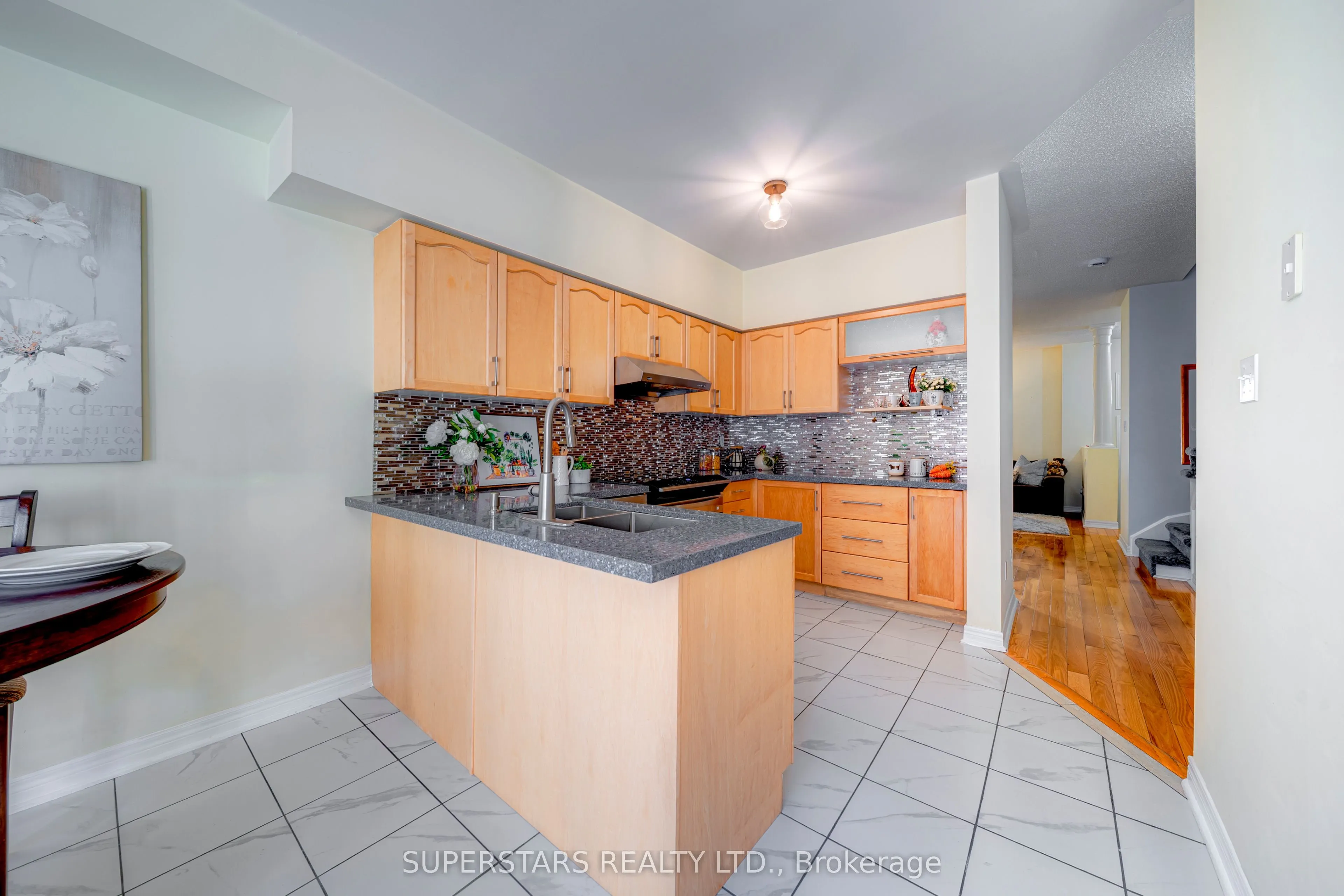 23 Observatory Lane #26