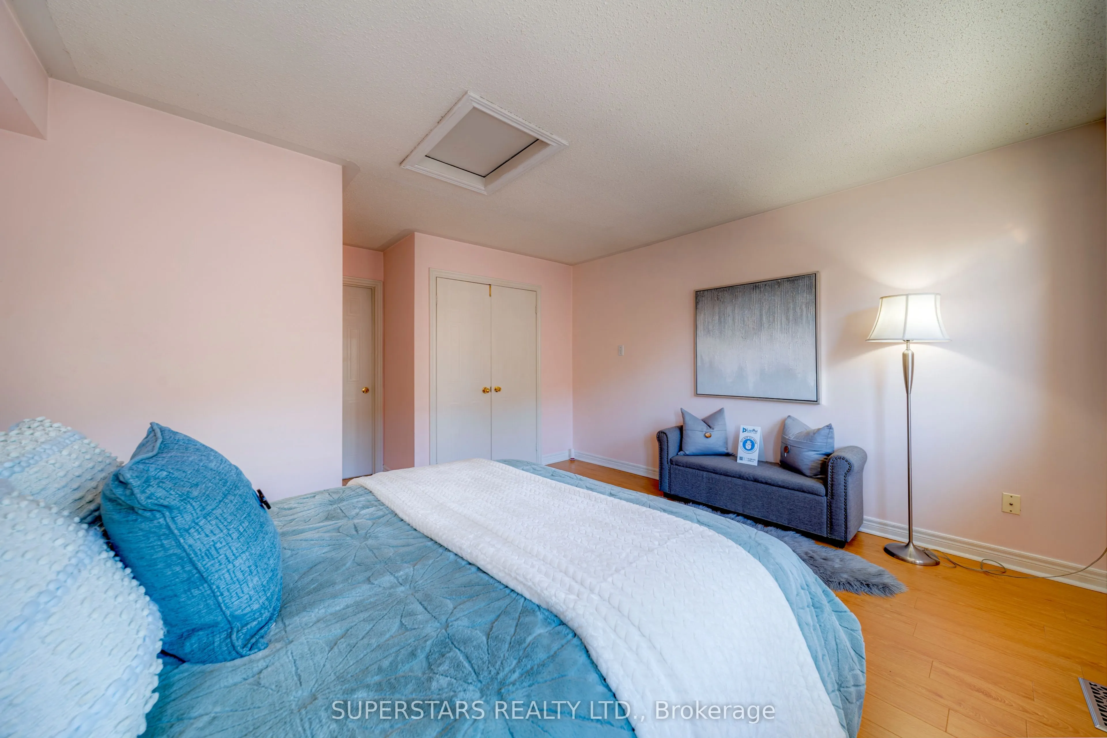 23 Observatory Lane #26