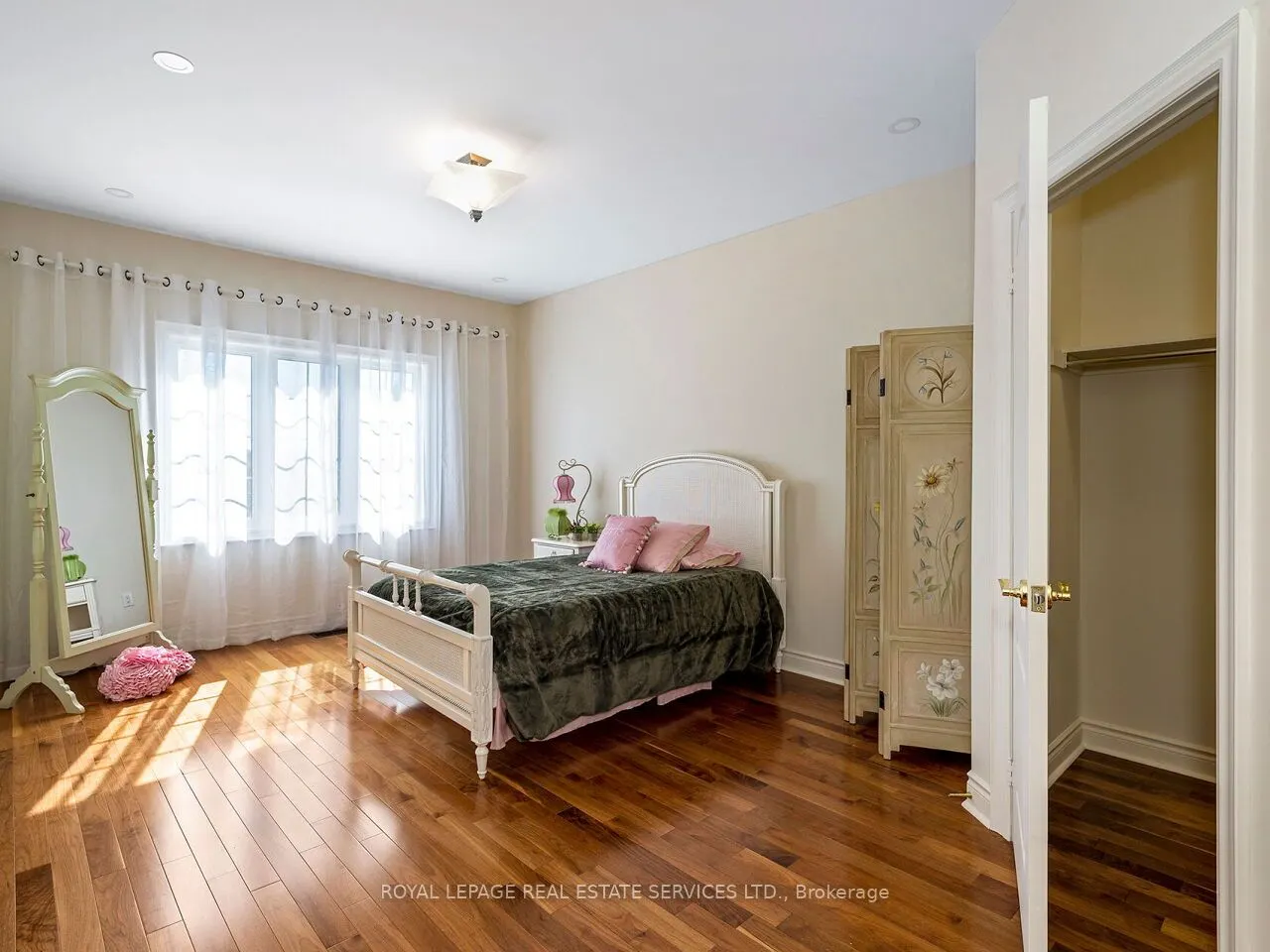 11 Beauvista Court