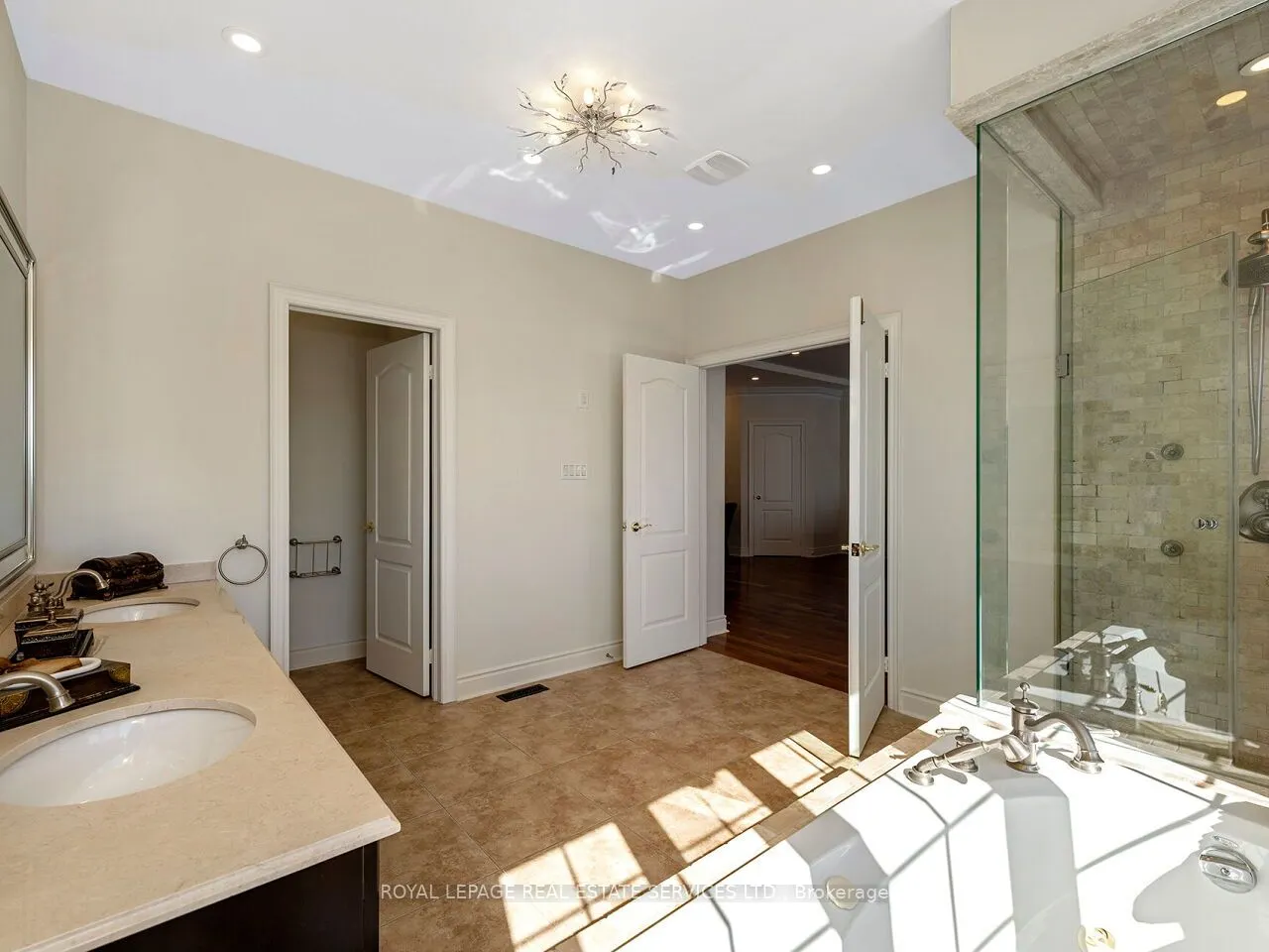 11 Beauvista Court