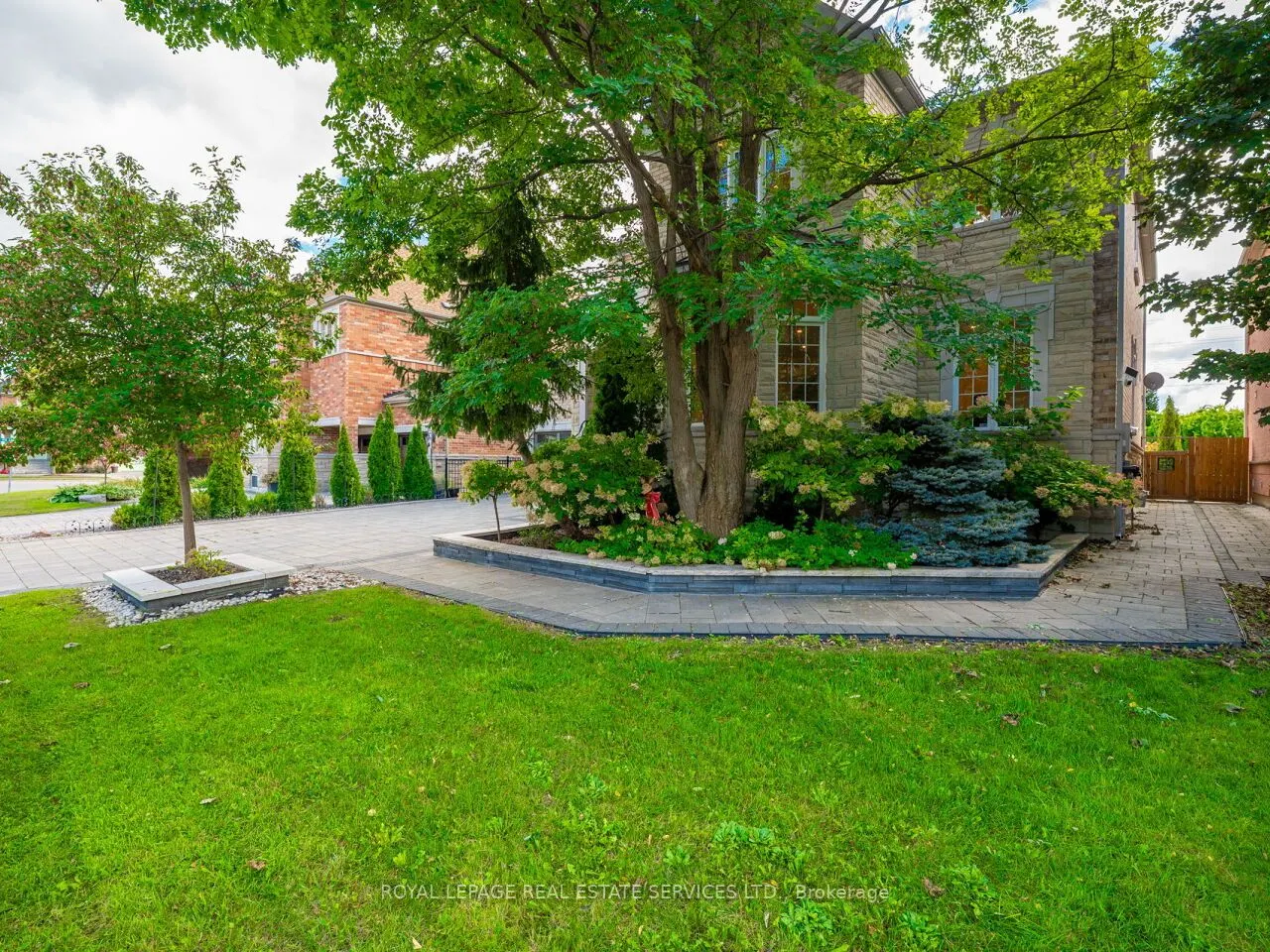 11 Beauvista Court