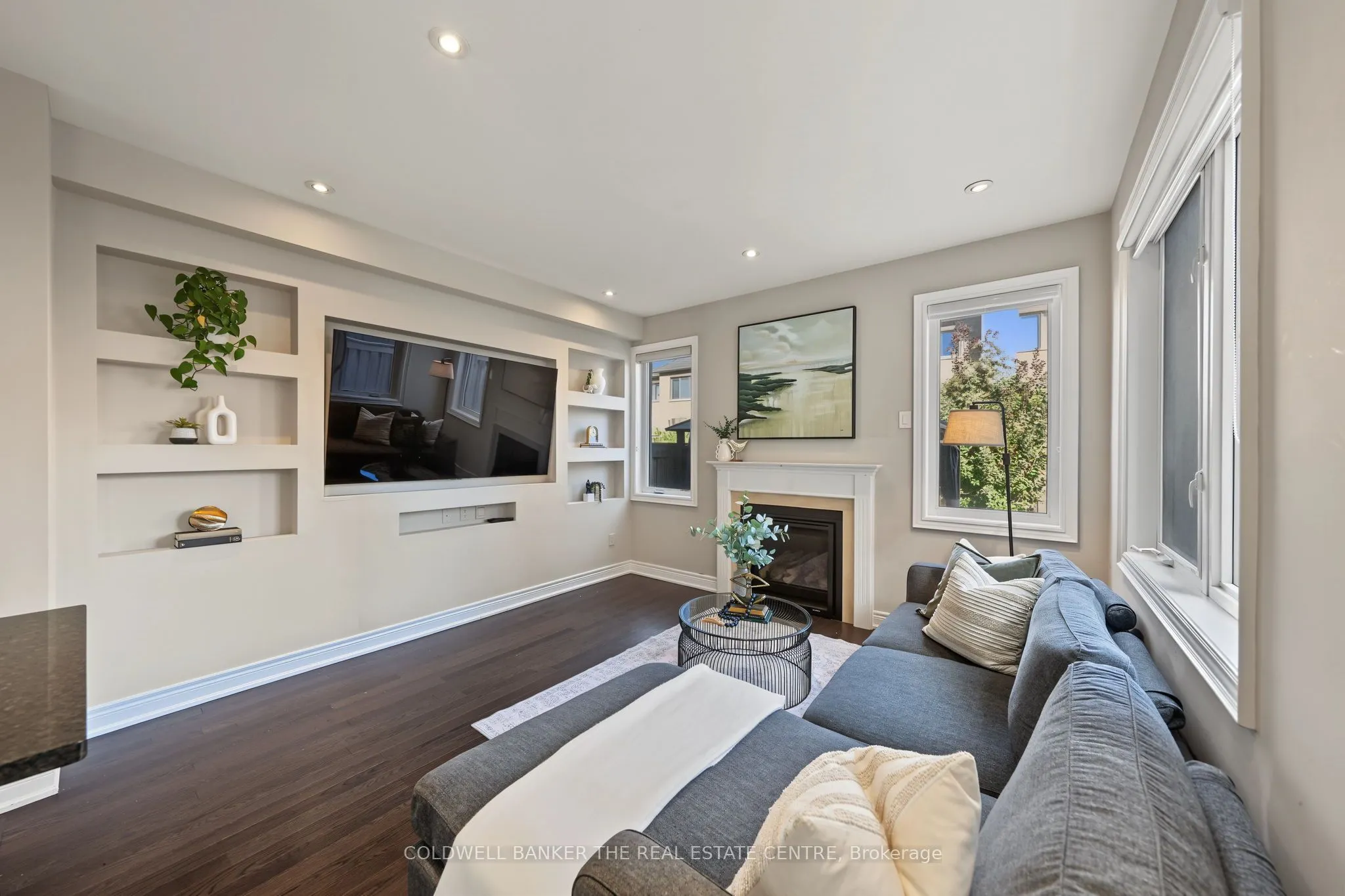 705 Yarfield Crescent