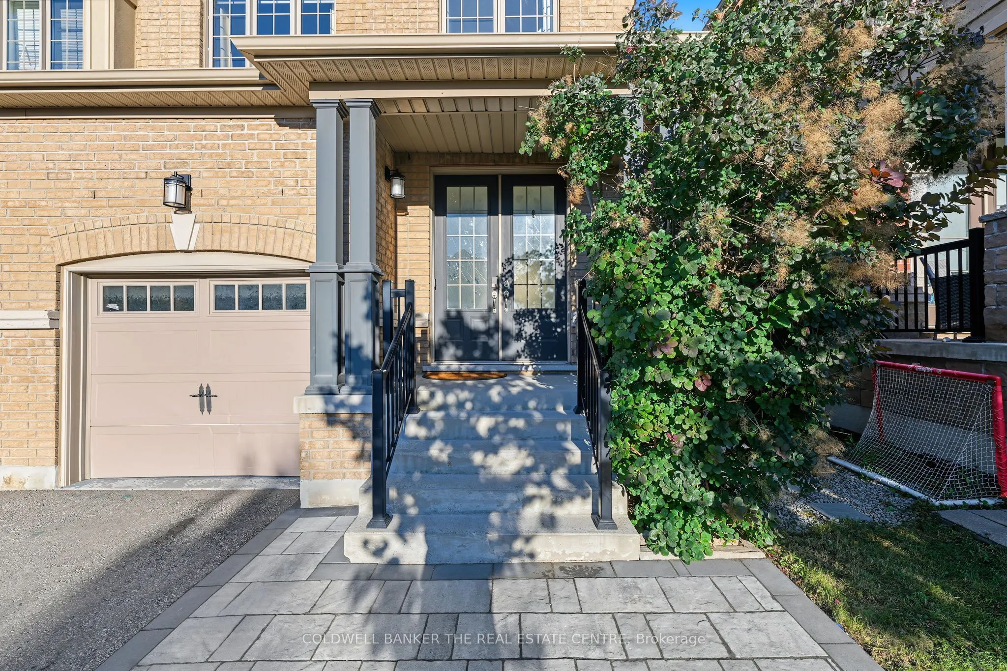 705 Yarfield Crescent