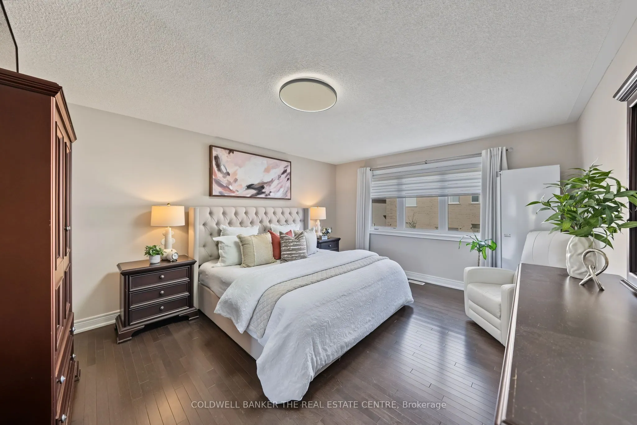 705 Yarfield Crescent