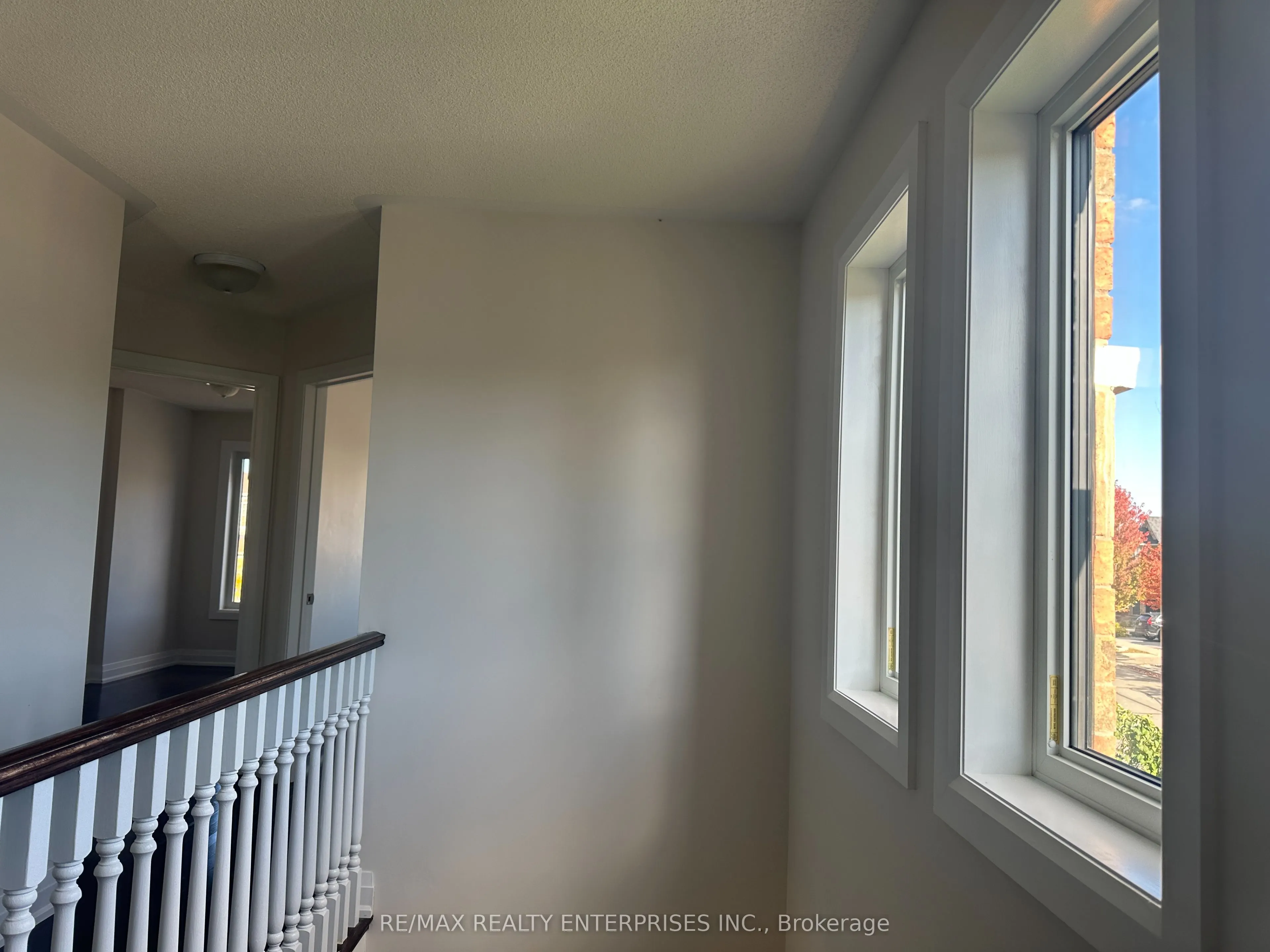 2 Summit Drive