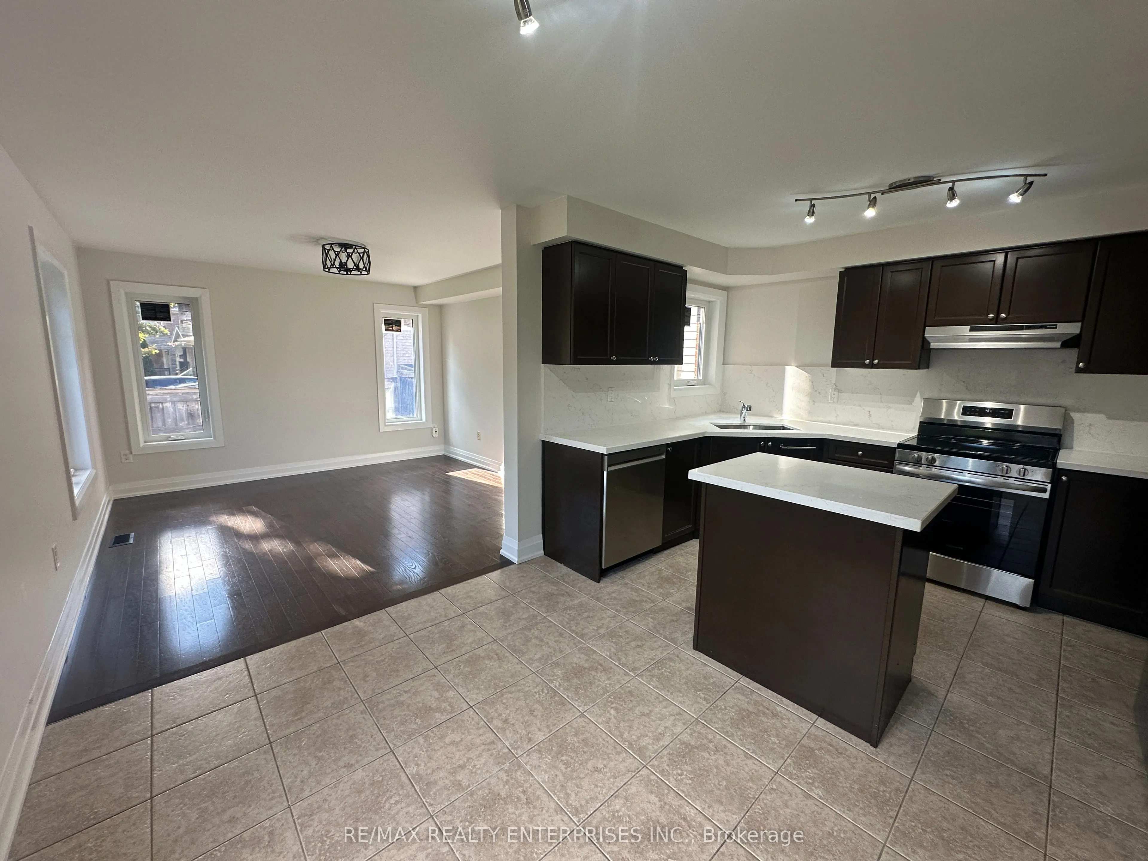 2 Summit Drive