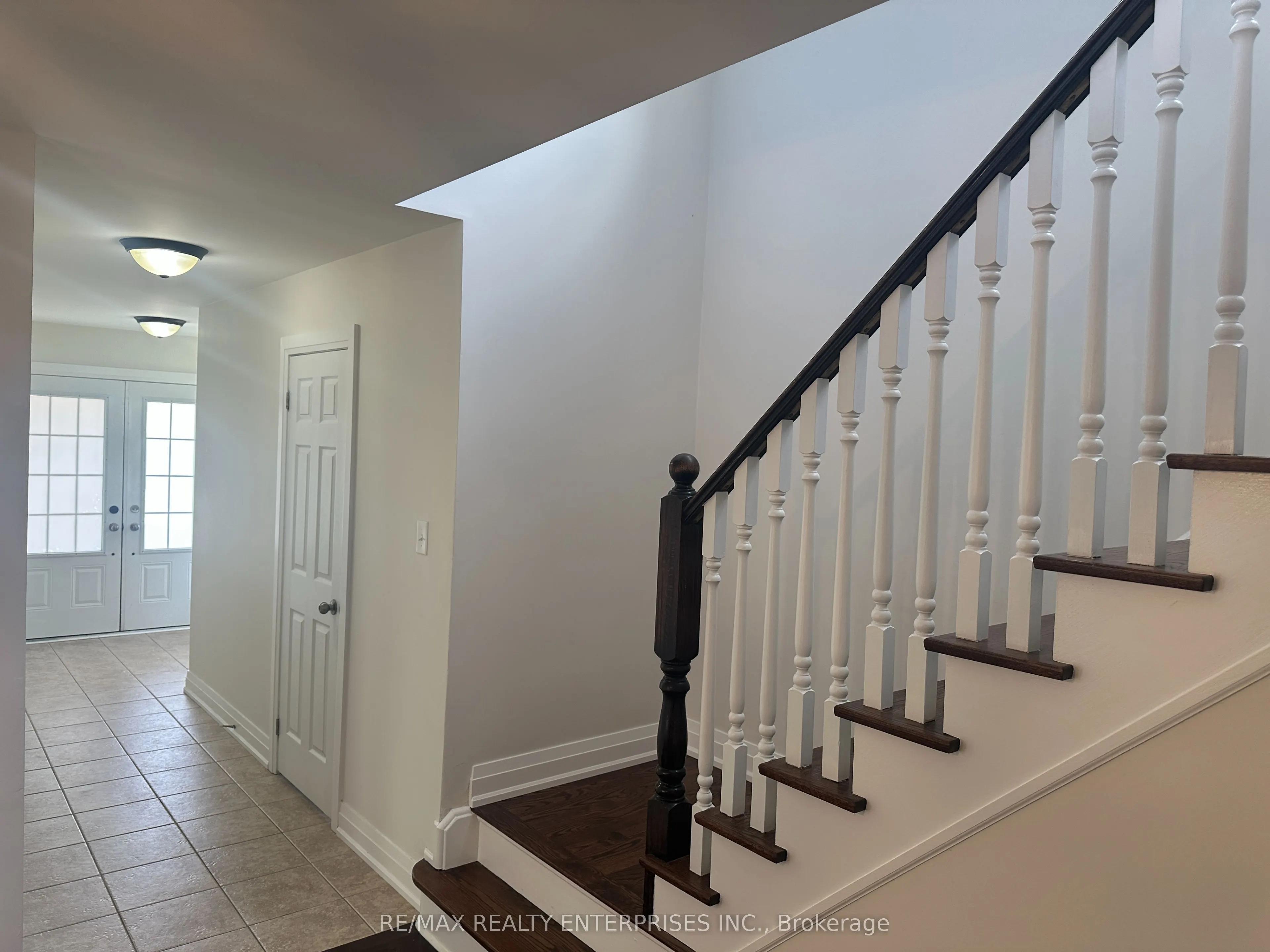 2 Summit Drive