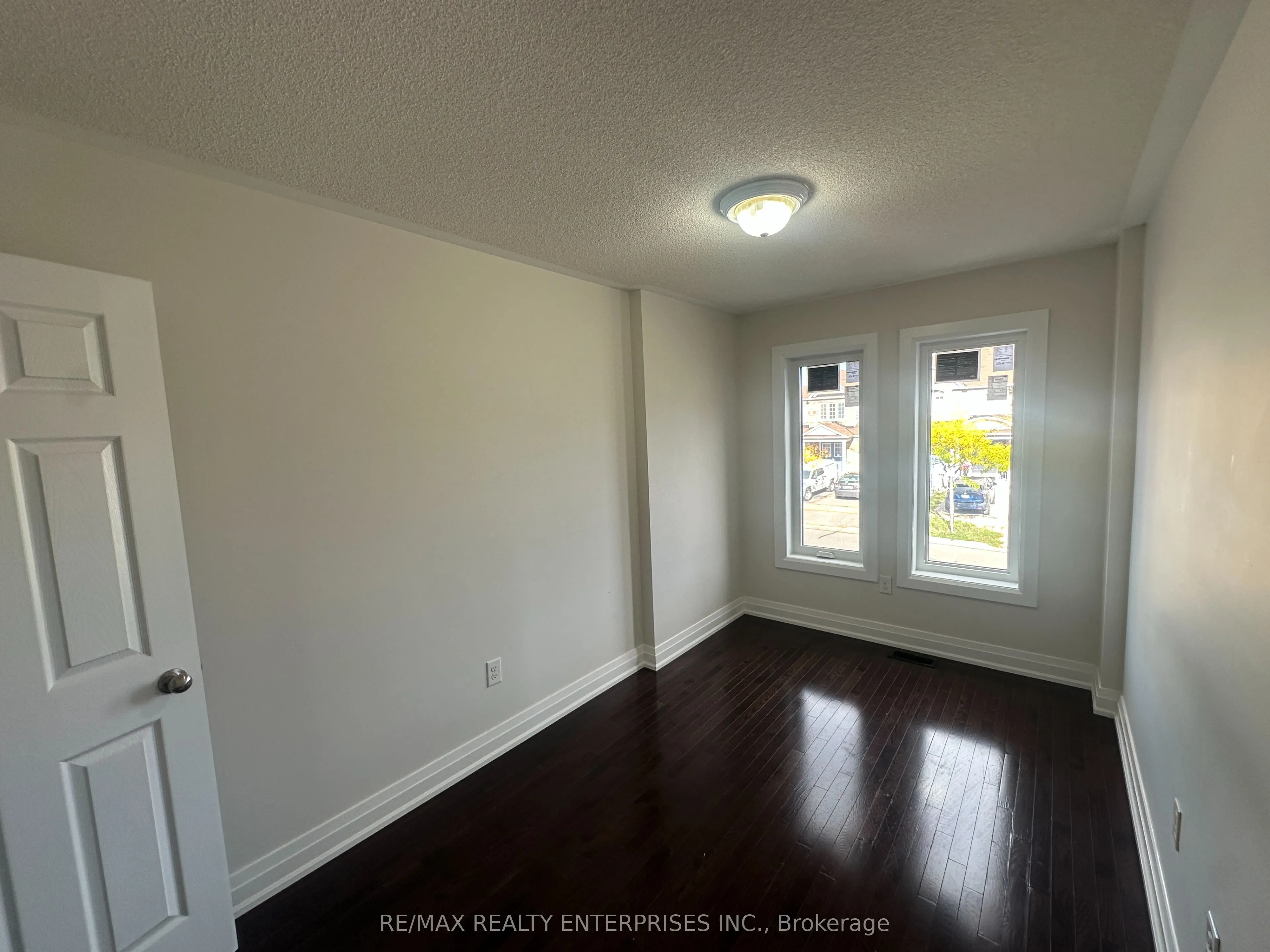 2 Summit Drive