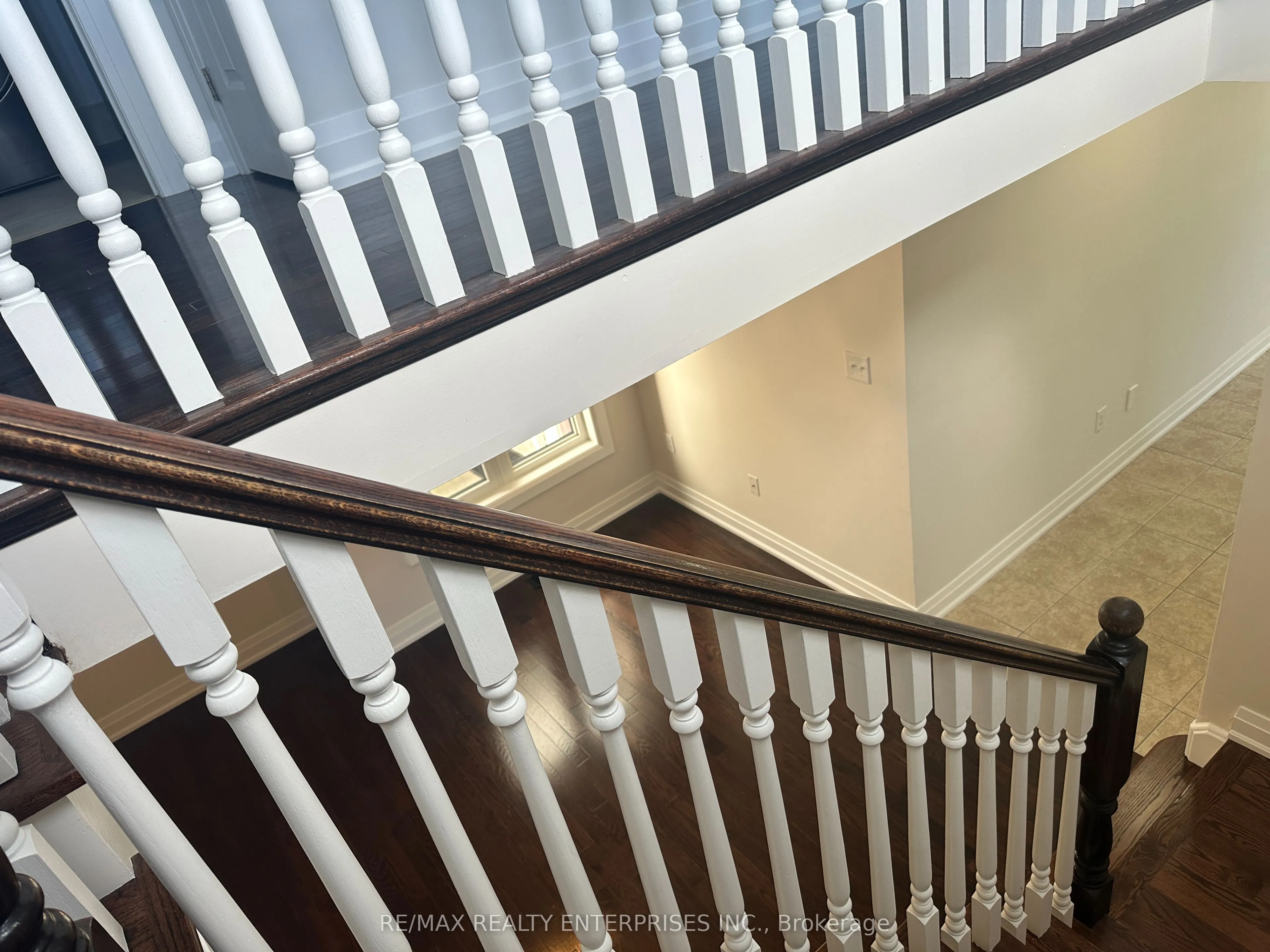 2 Summit Drive