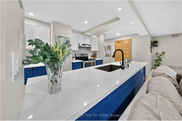 100 Arbors Lane #404