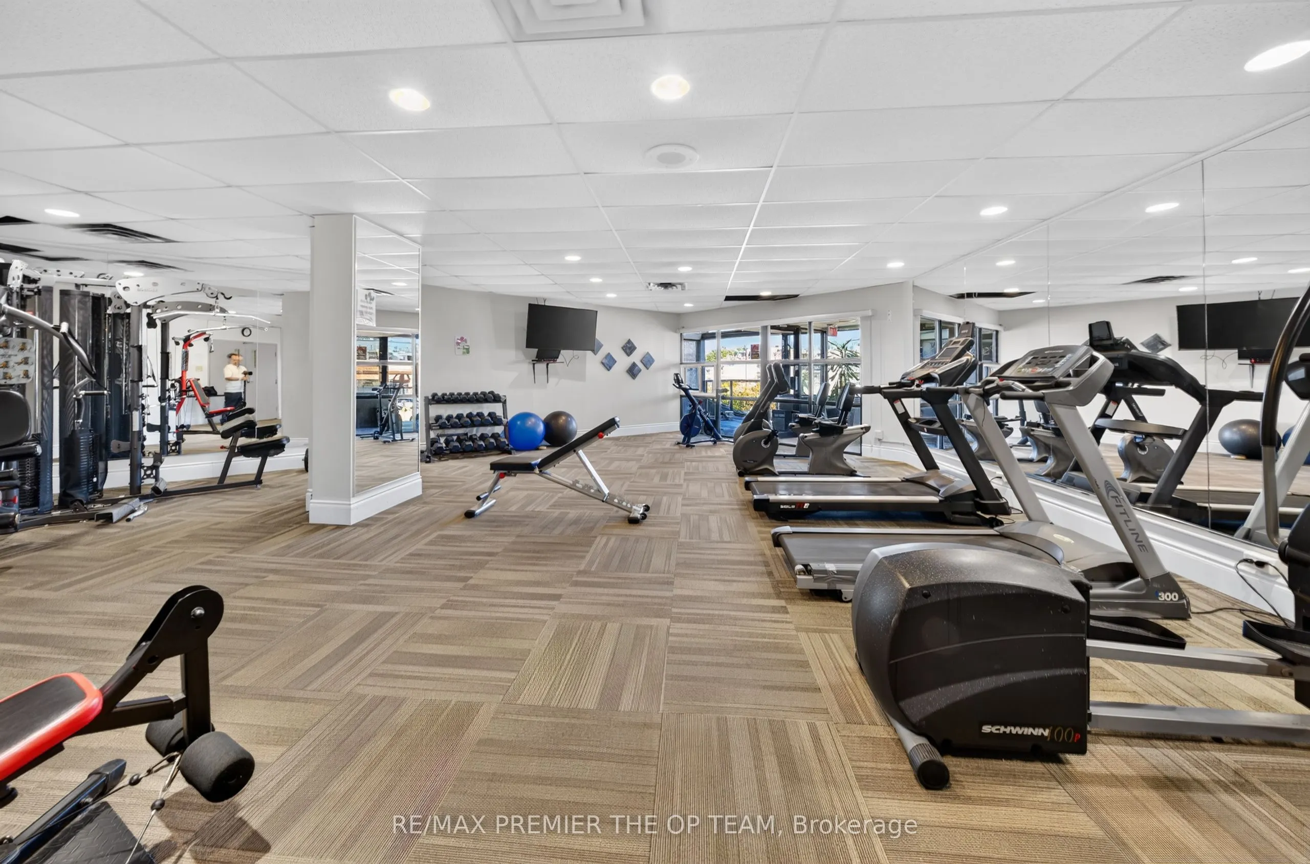 100 Arbors Lane #404