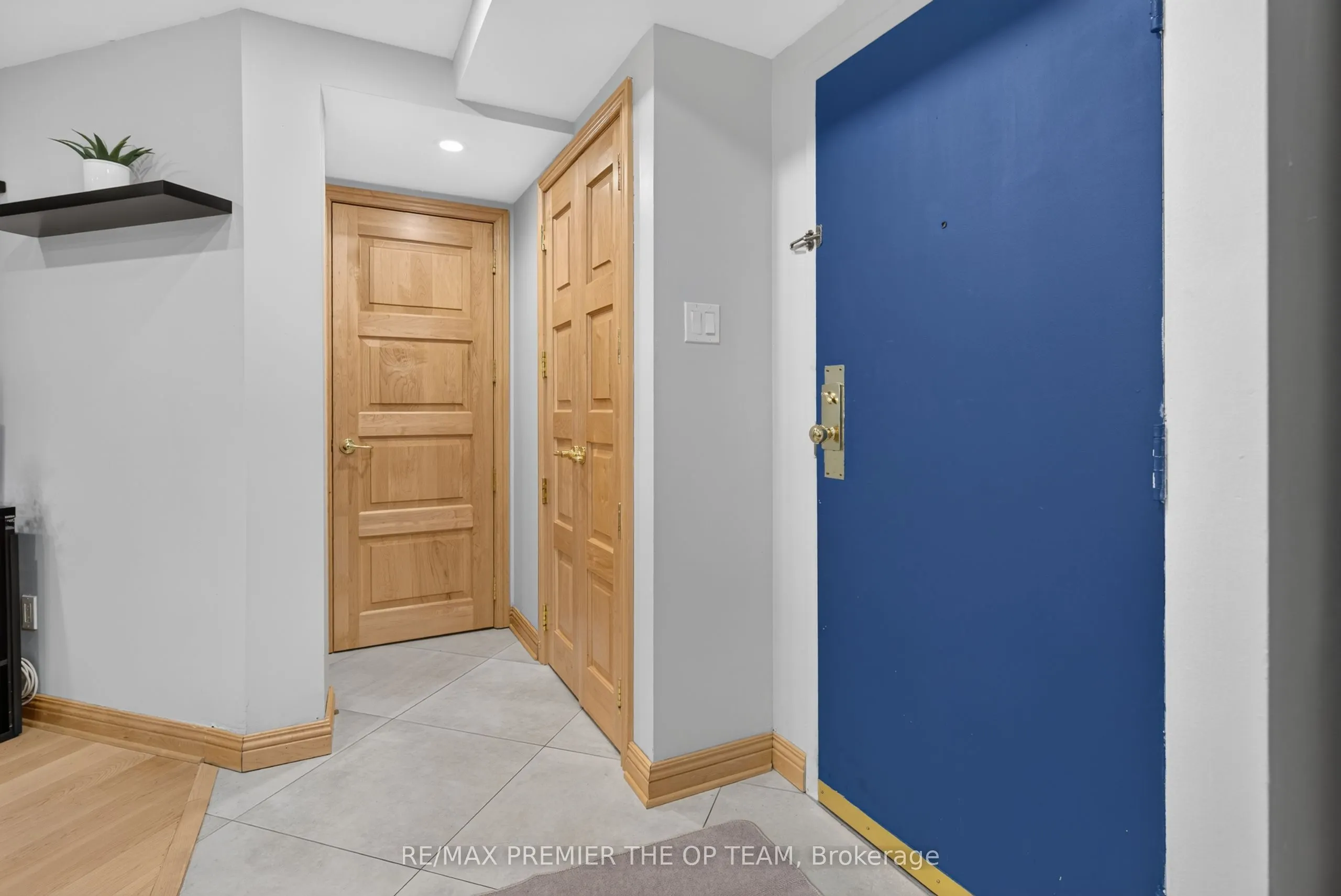 100 Arbors Lane #404