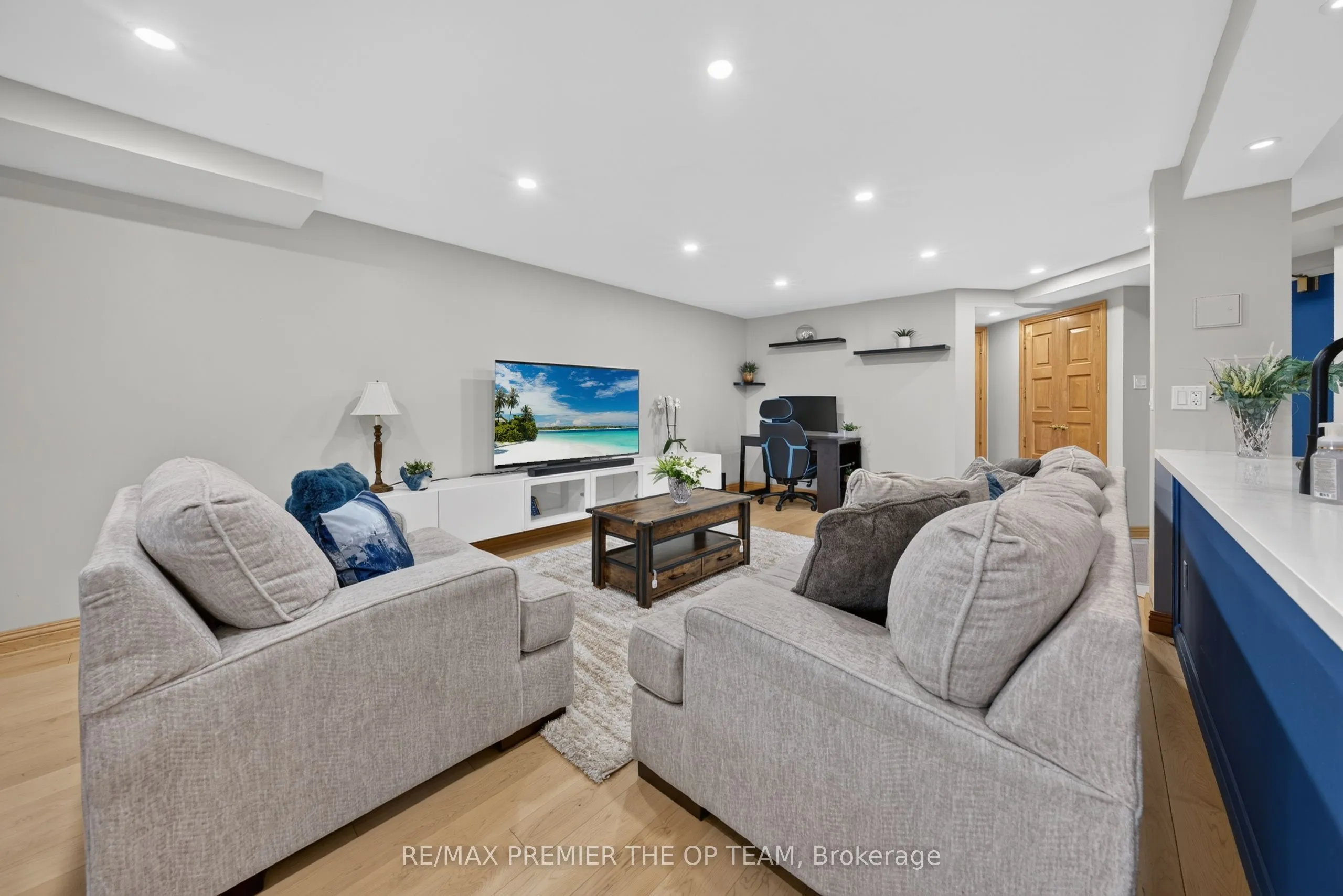 100 Arbors Lane #404