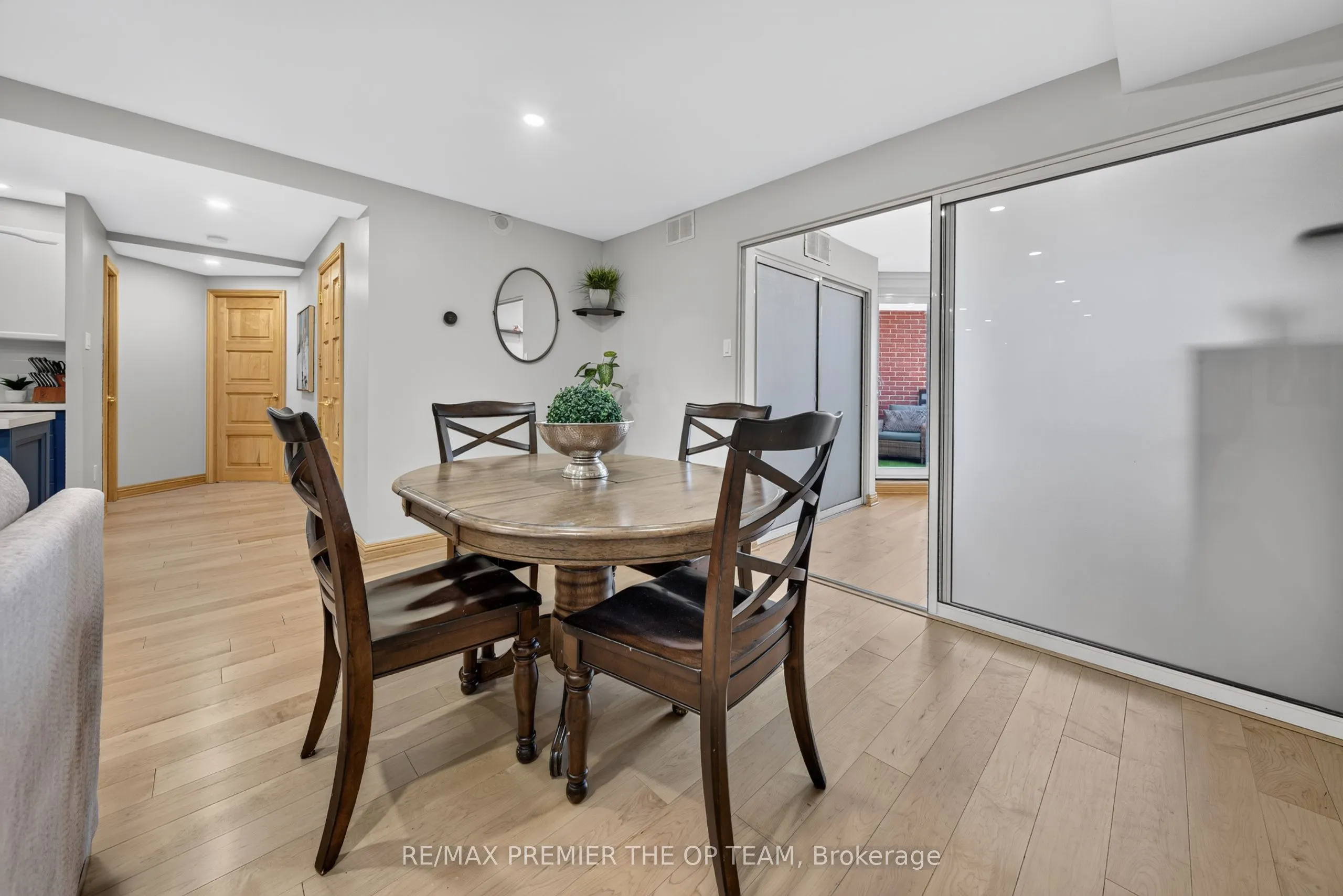 100 Arbors Lane #404