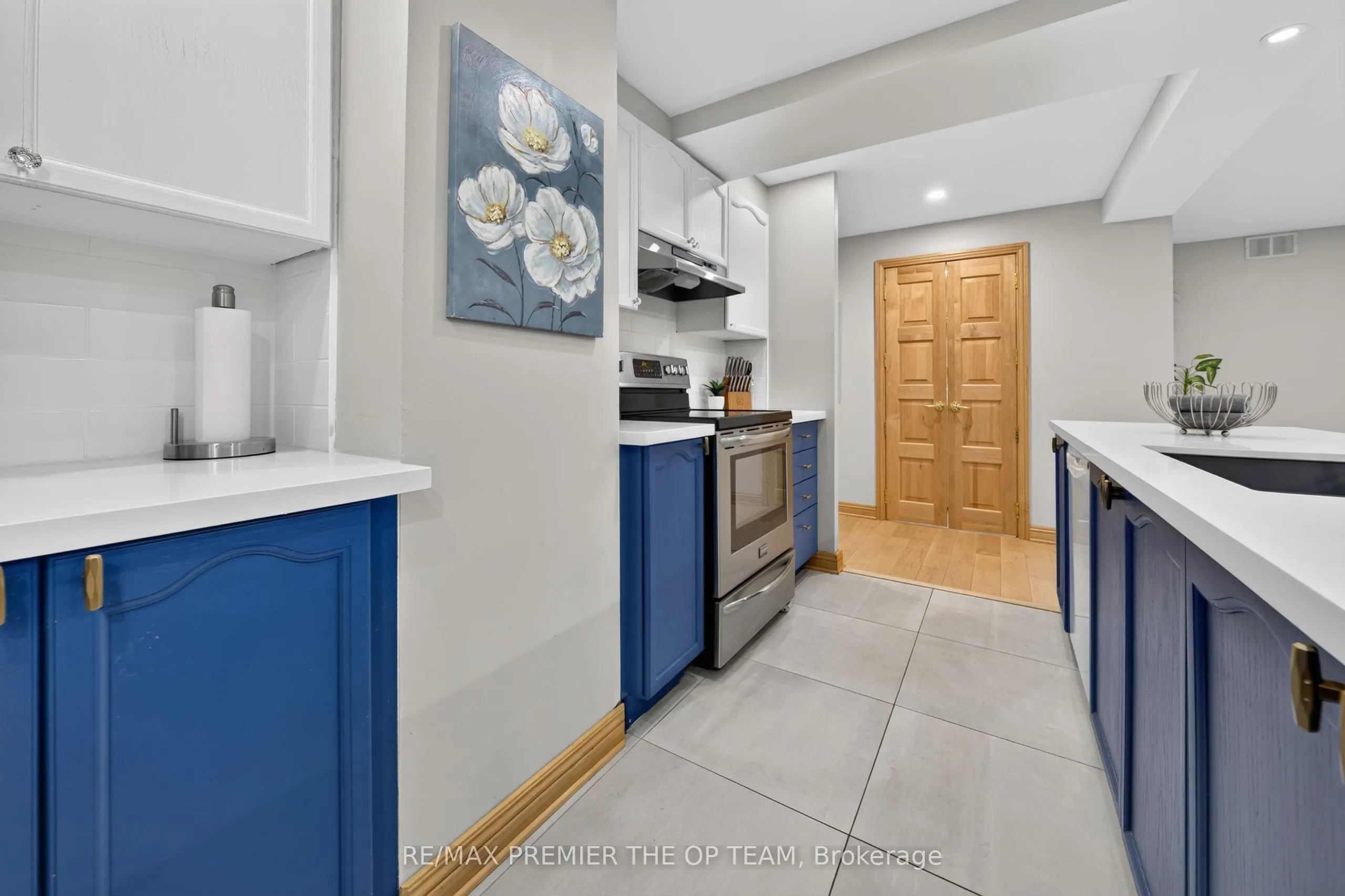 100 Arbors Lane #404