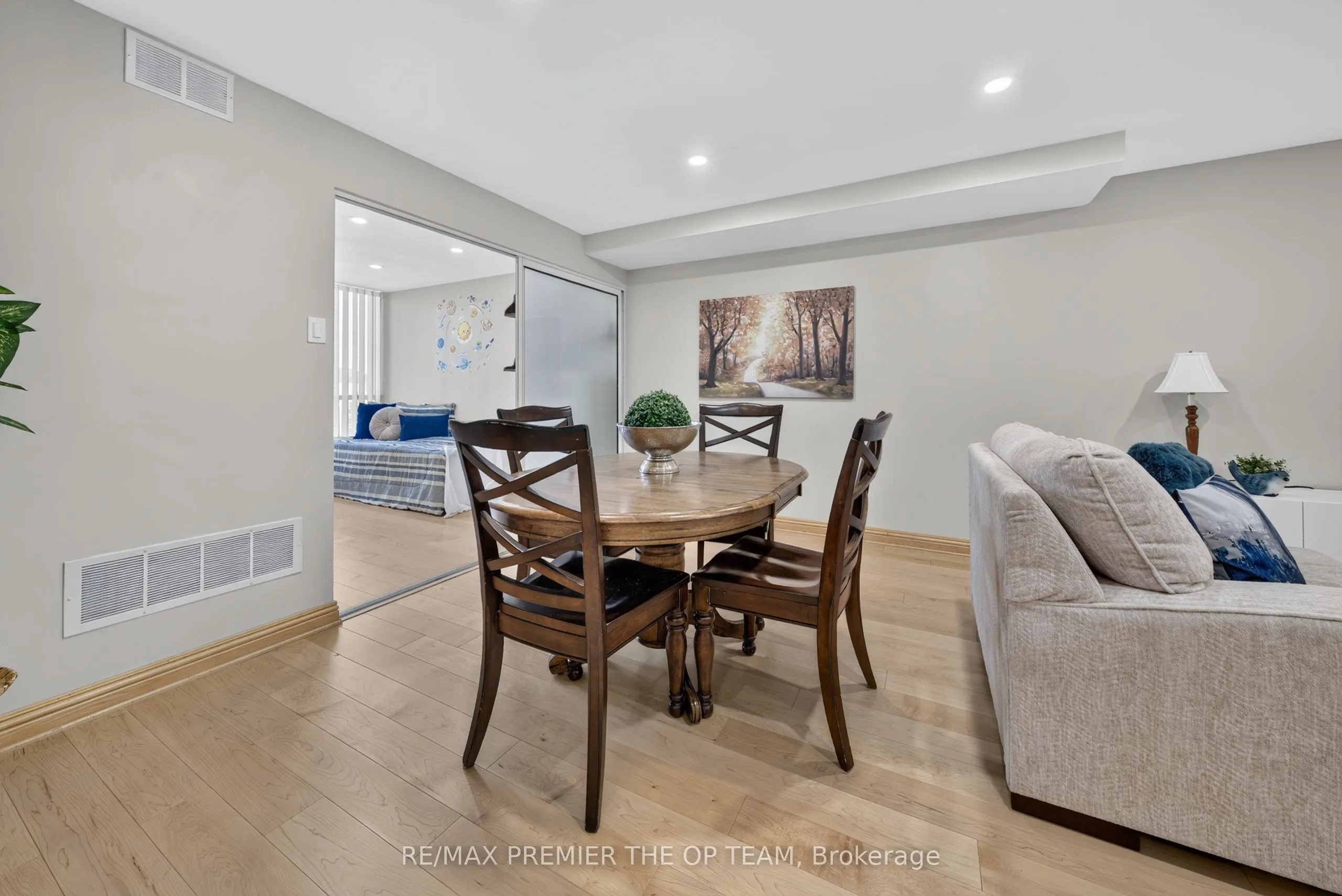 100 Arbors Lane #404