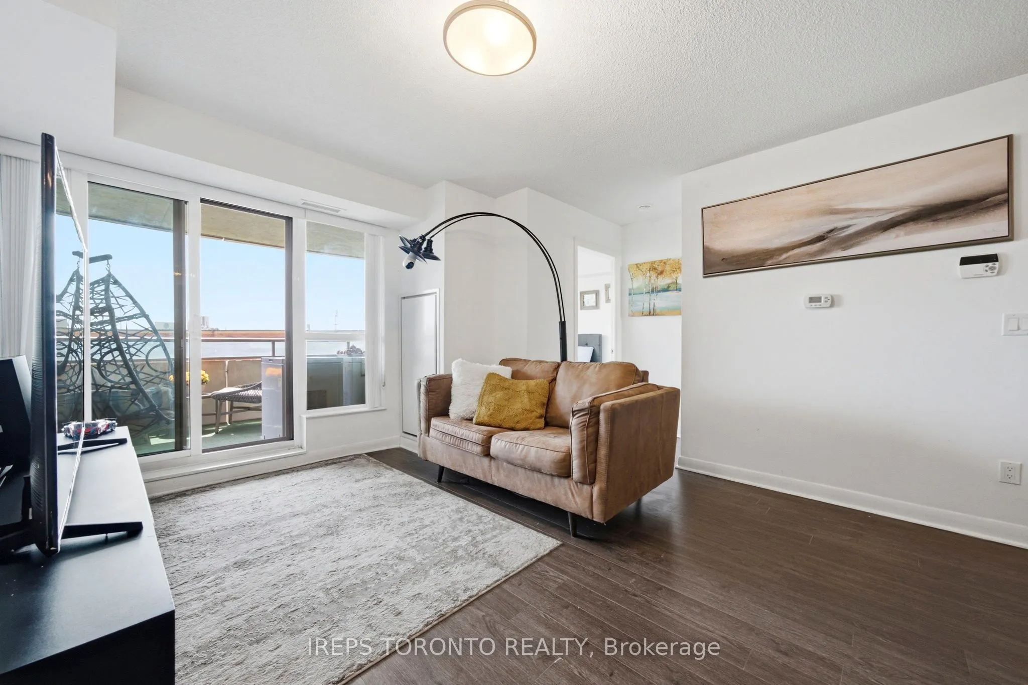 75 Norman Bethune Avenue #209