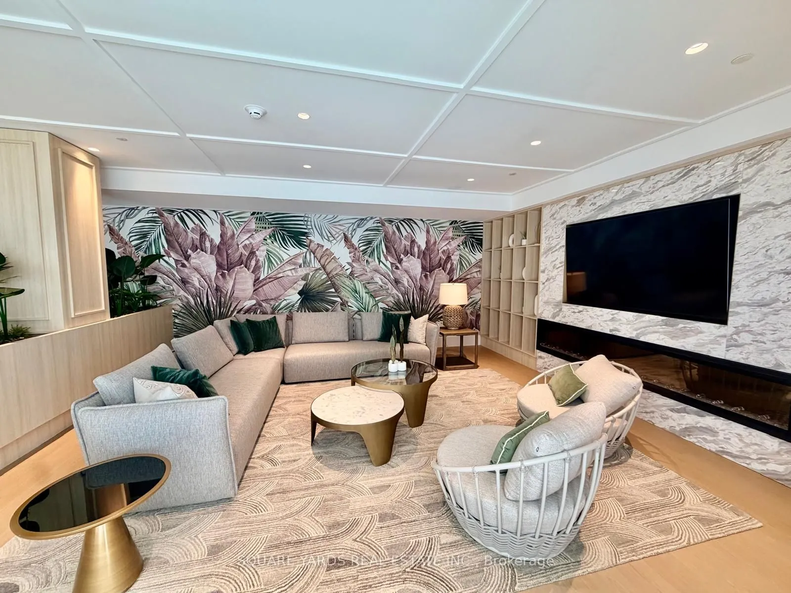 21 MEADOWDALE Road #1601