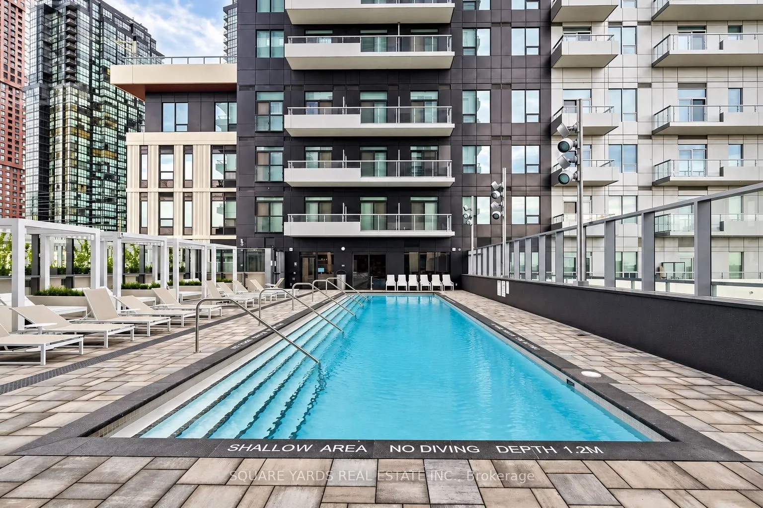 21 MEADOWDALE Road #1601