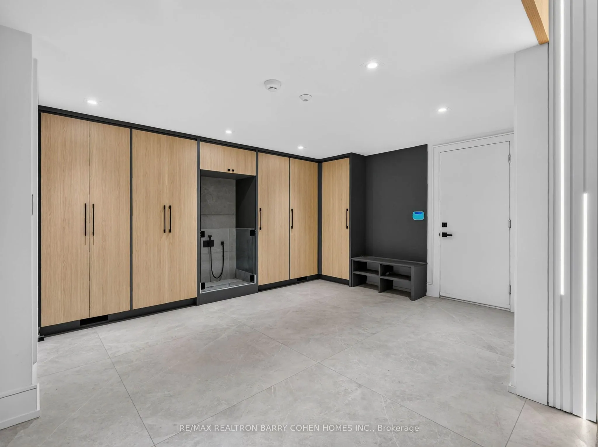 26 Clinton Drive