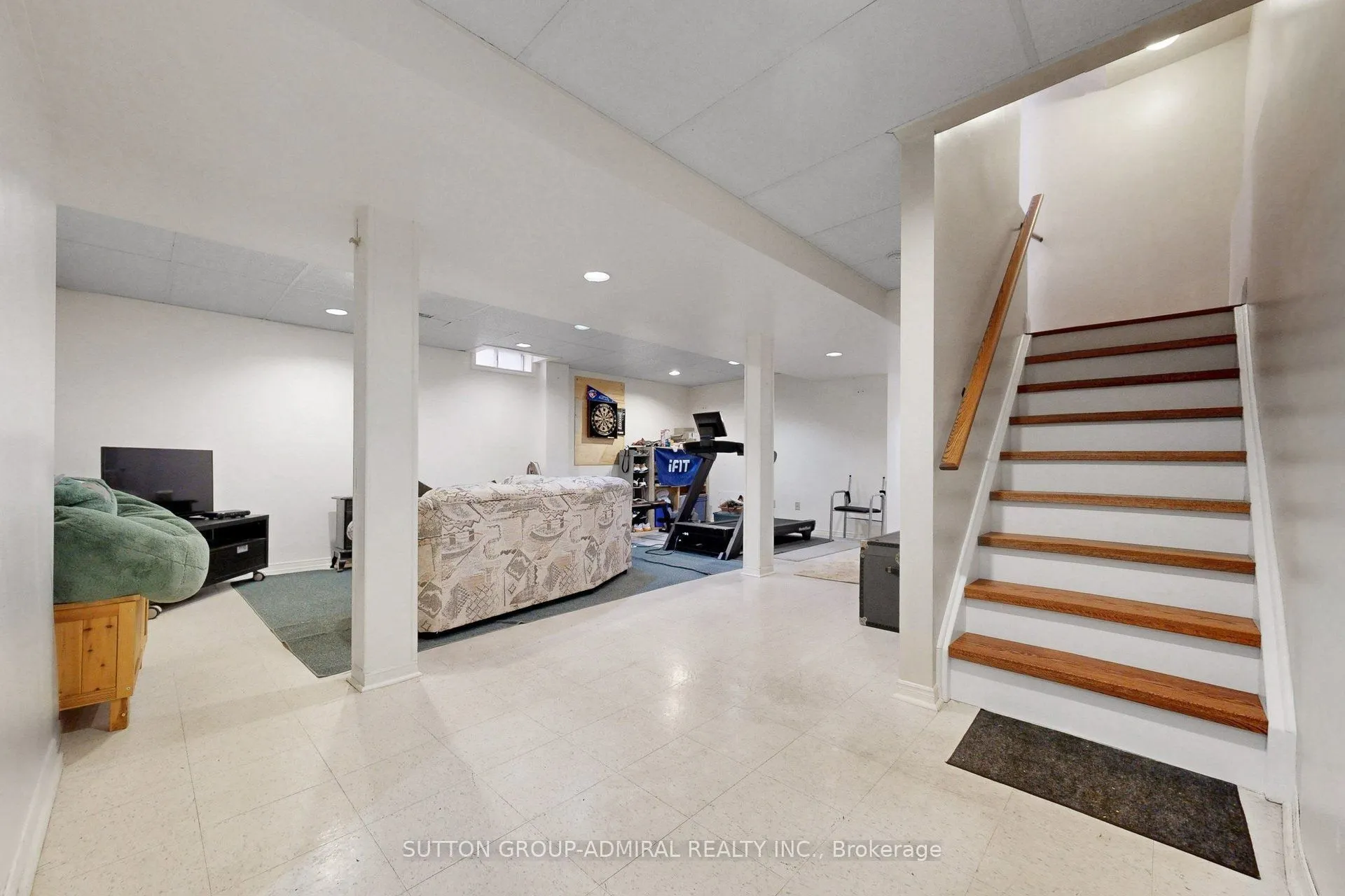 43 Berwick Crescent
