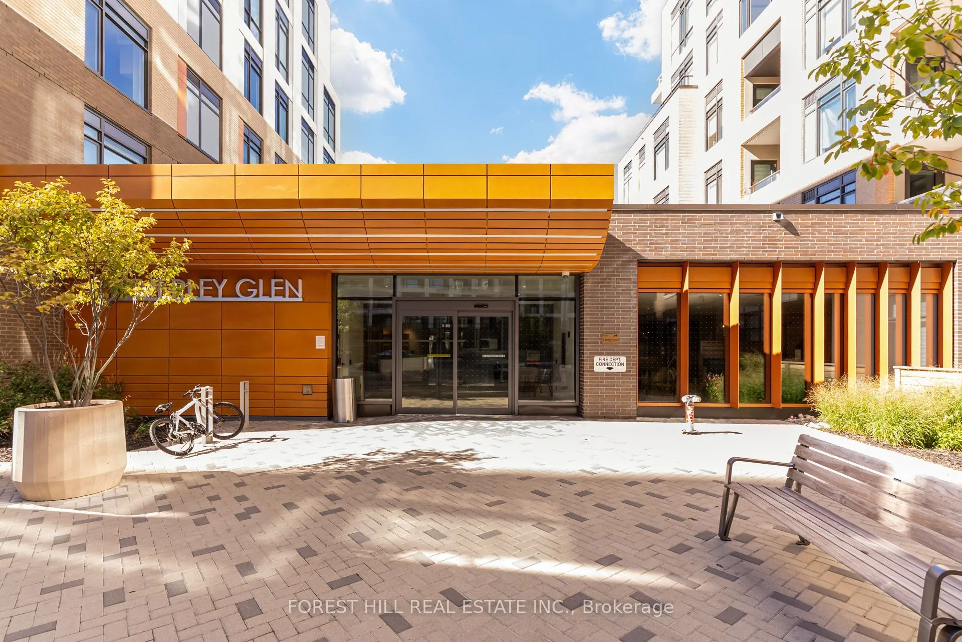 8 Beverley Glen Boulevard #217