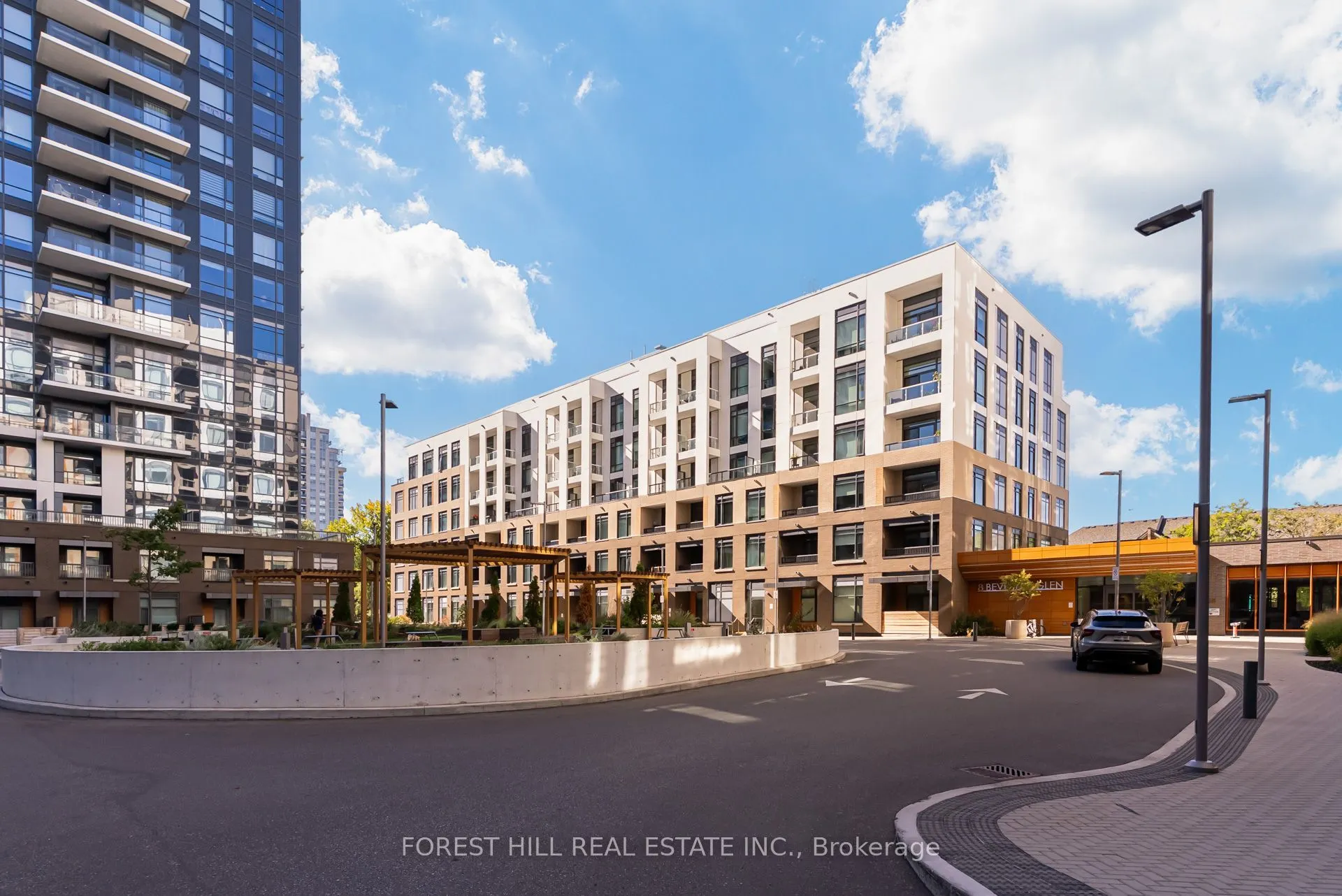 8 Beverley Glen Boulevard #217