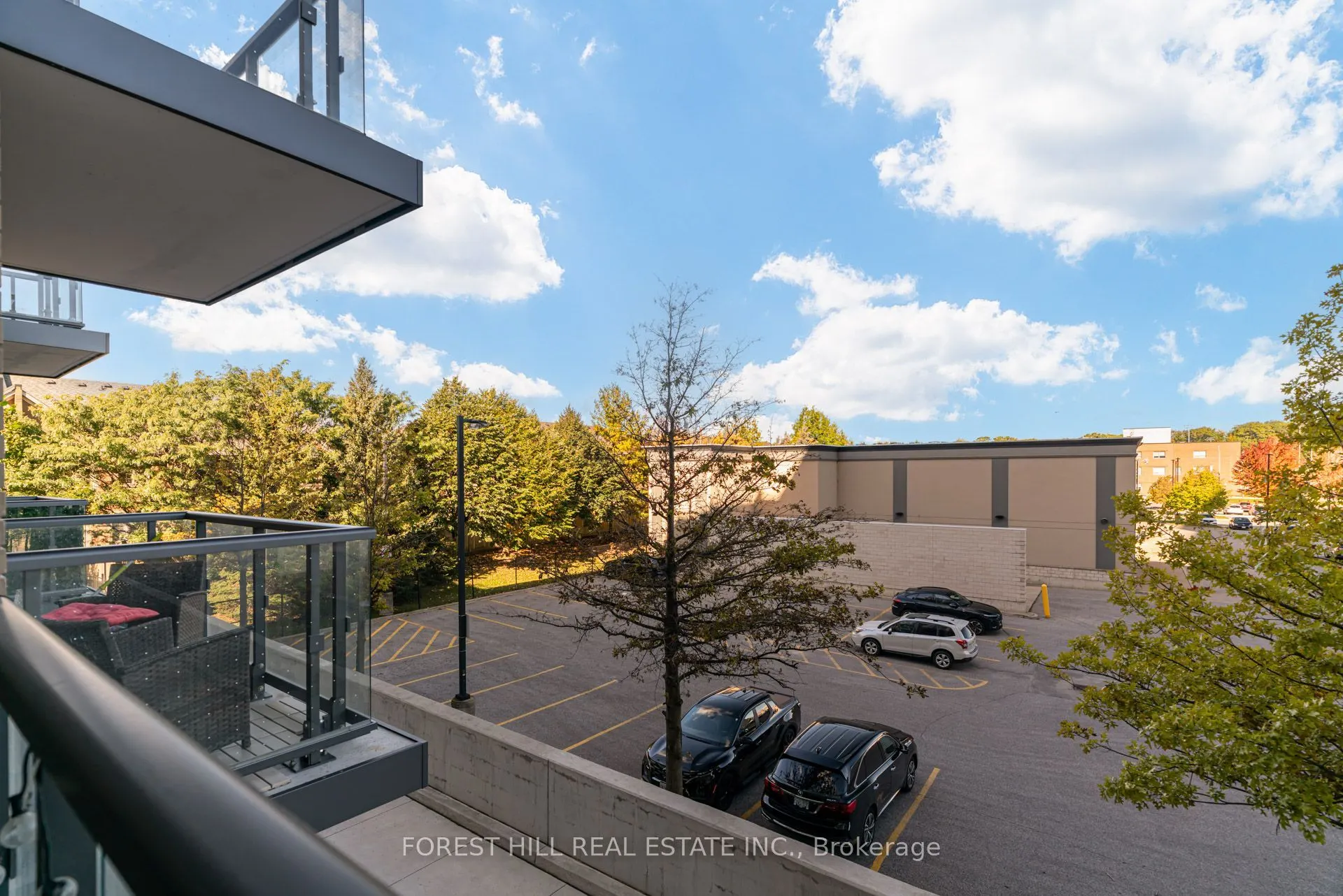 8 Beverley Glen Boulevard #217