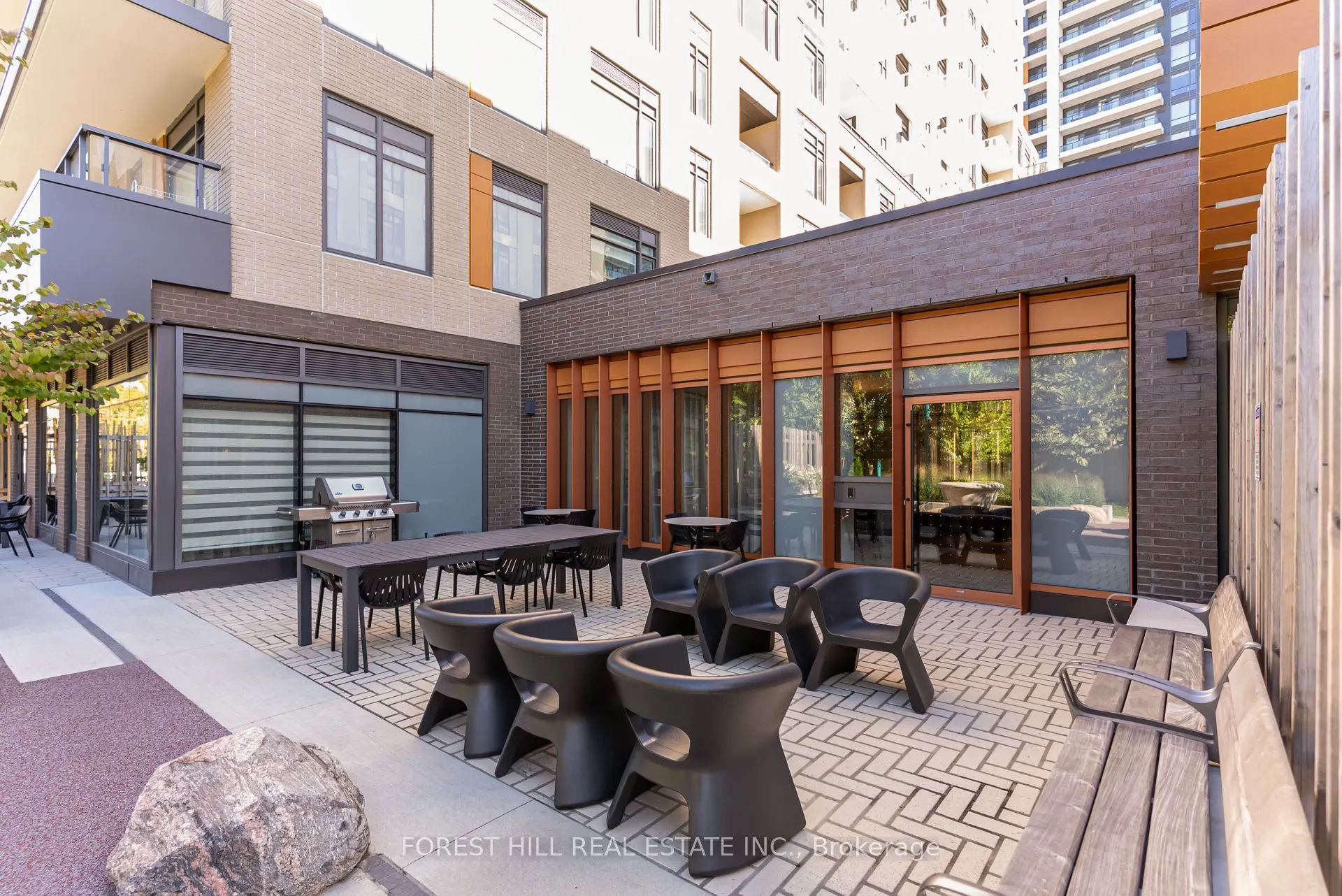 8 Beverley Glen Boulevard #217