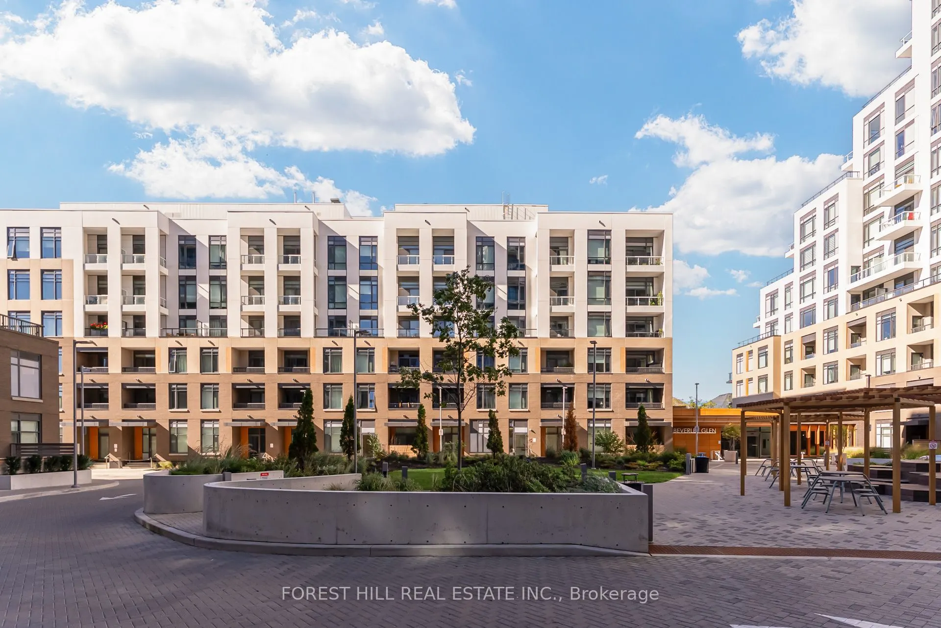 8 Beverley Glen Boulevard #217