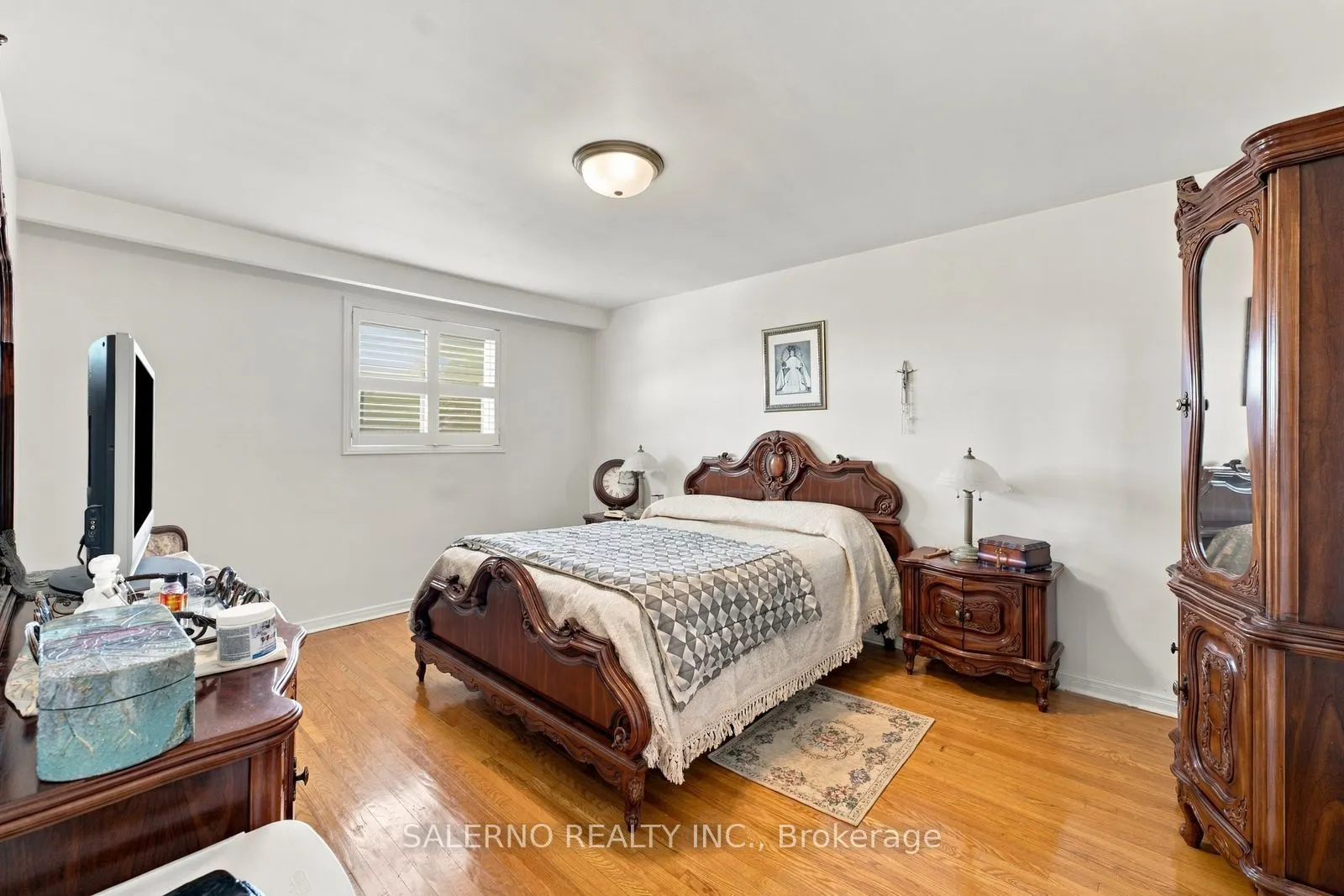 467 Woodbridge Avenue