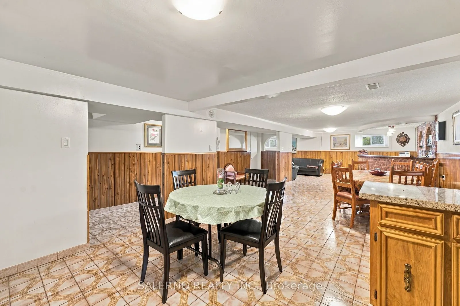 467 Woodbridge Avenue