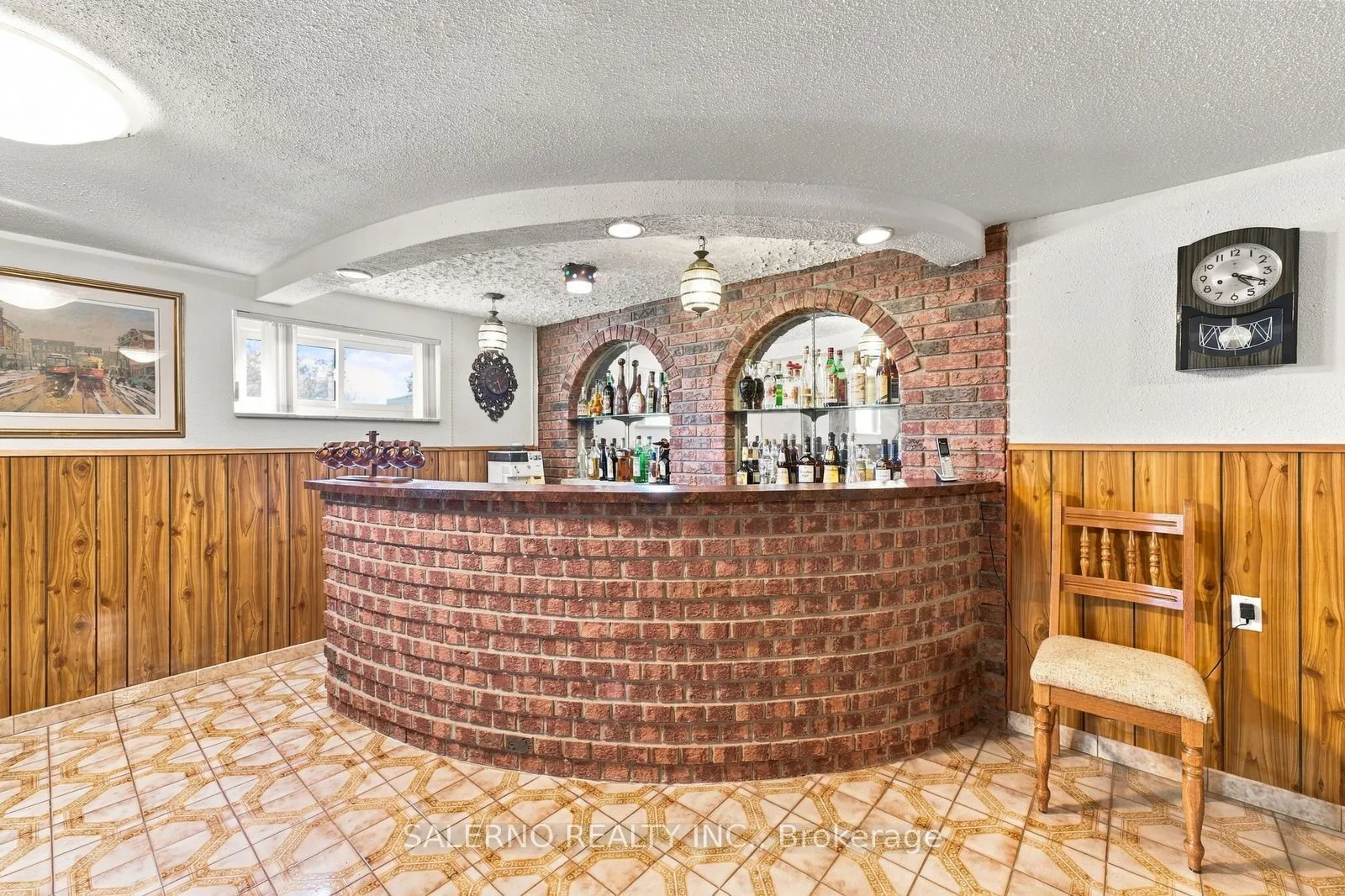 467 Woodbridge Avenue