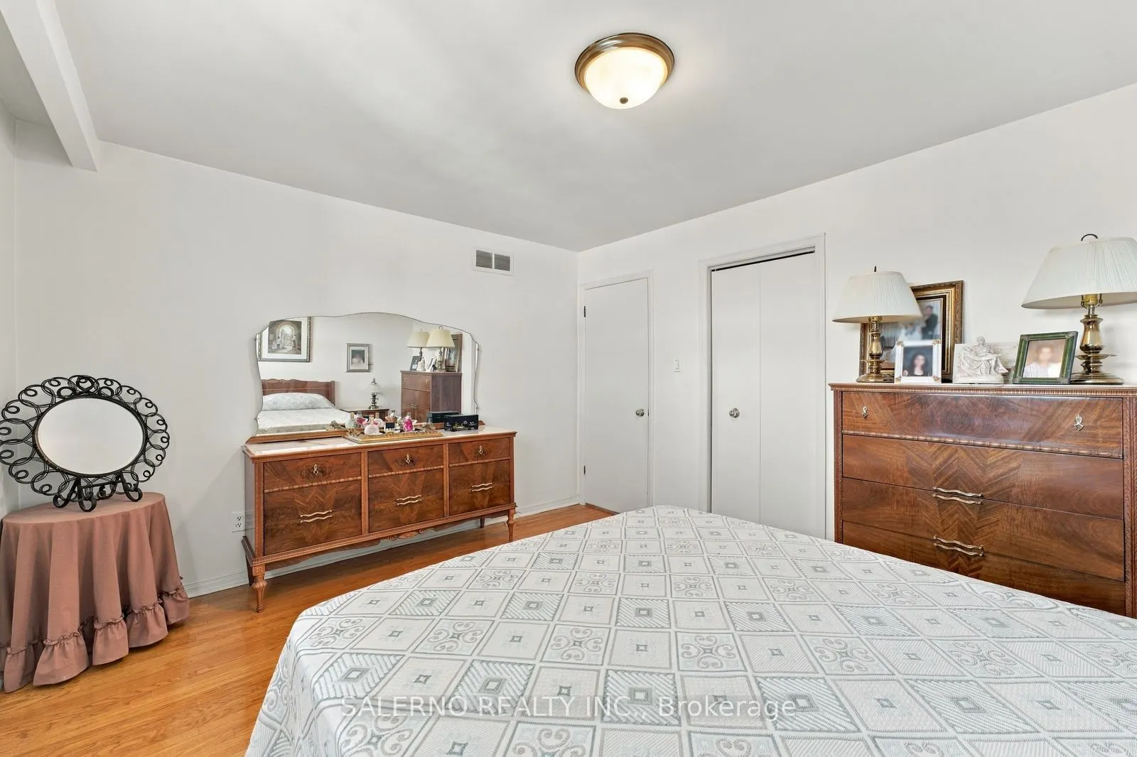 467 Woodbridge Avenue