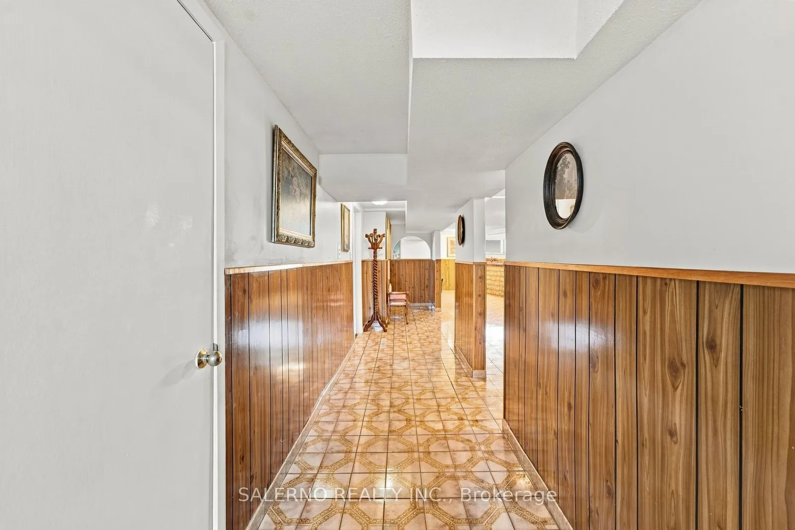 467 Woodbridge Avenue