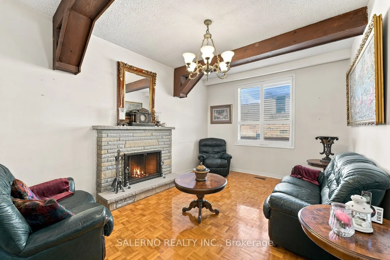 467 Woodbridge Avenue