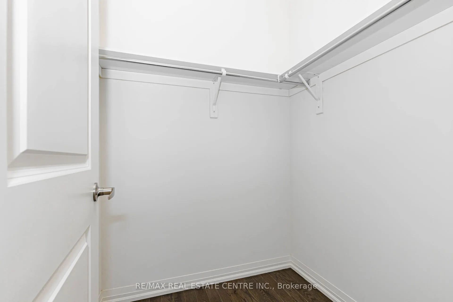 9 Mayapple Street