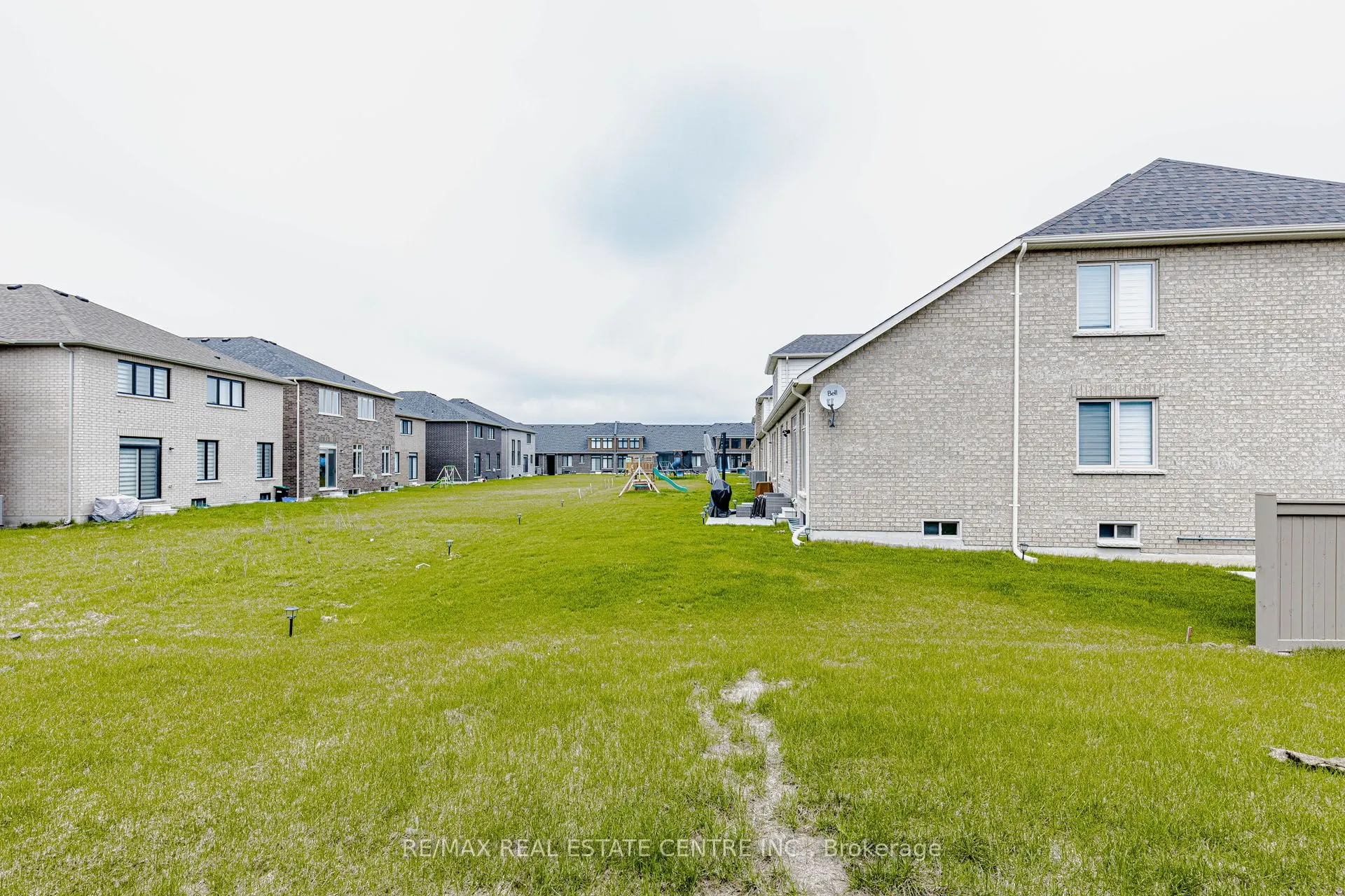 9 Mayapple Street