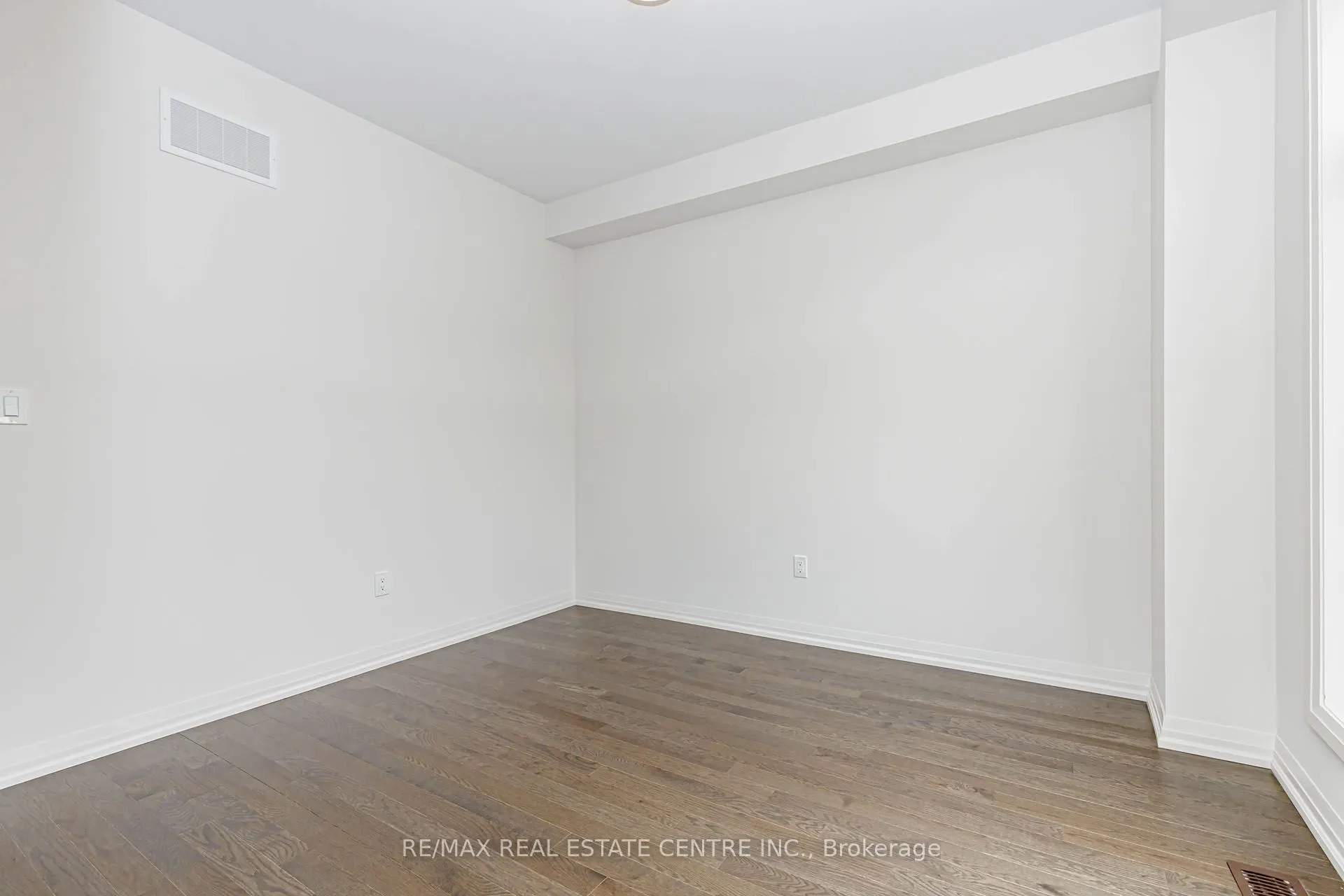 9 Mayapple Street