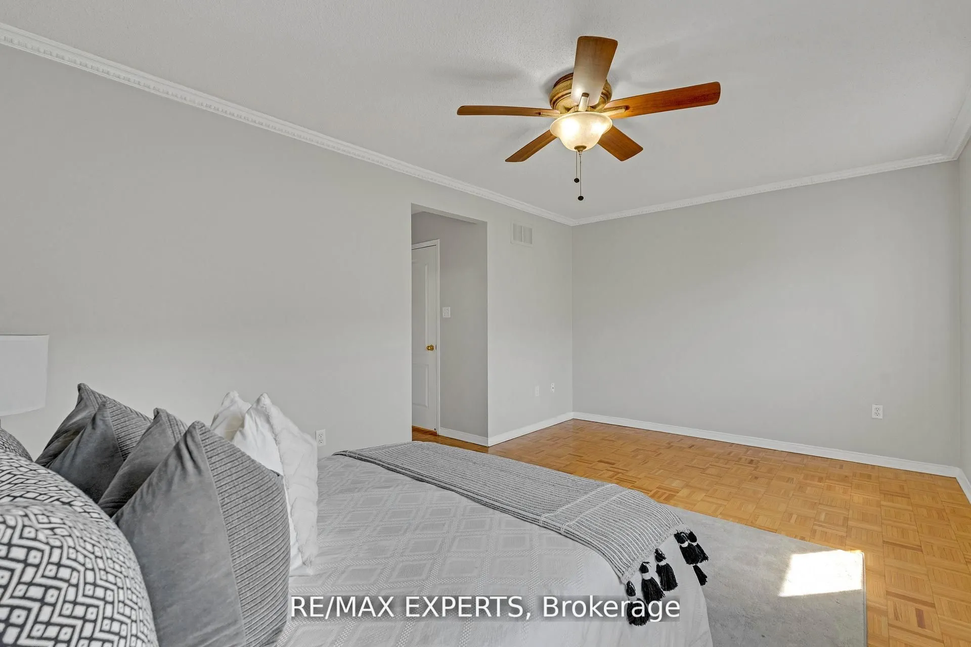 19 Foxchase Avenue #61