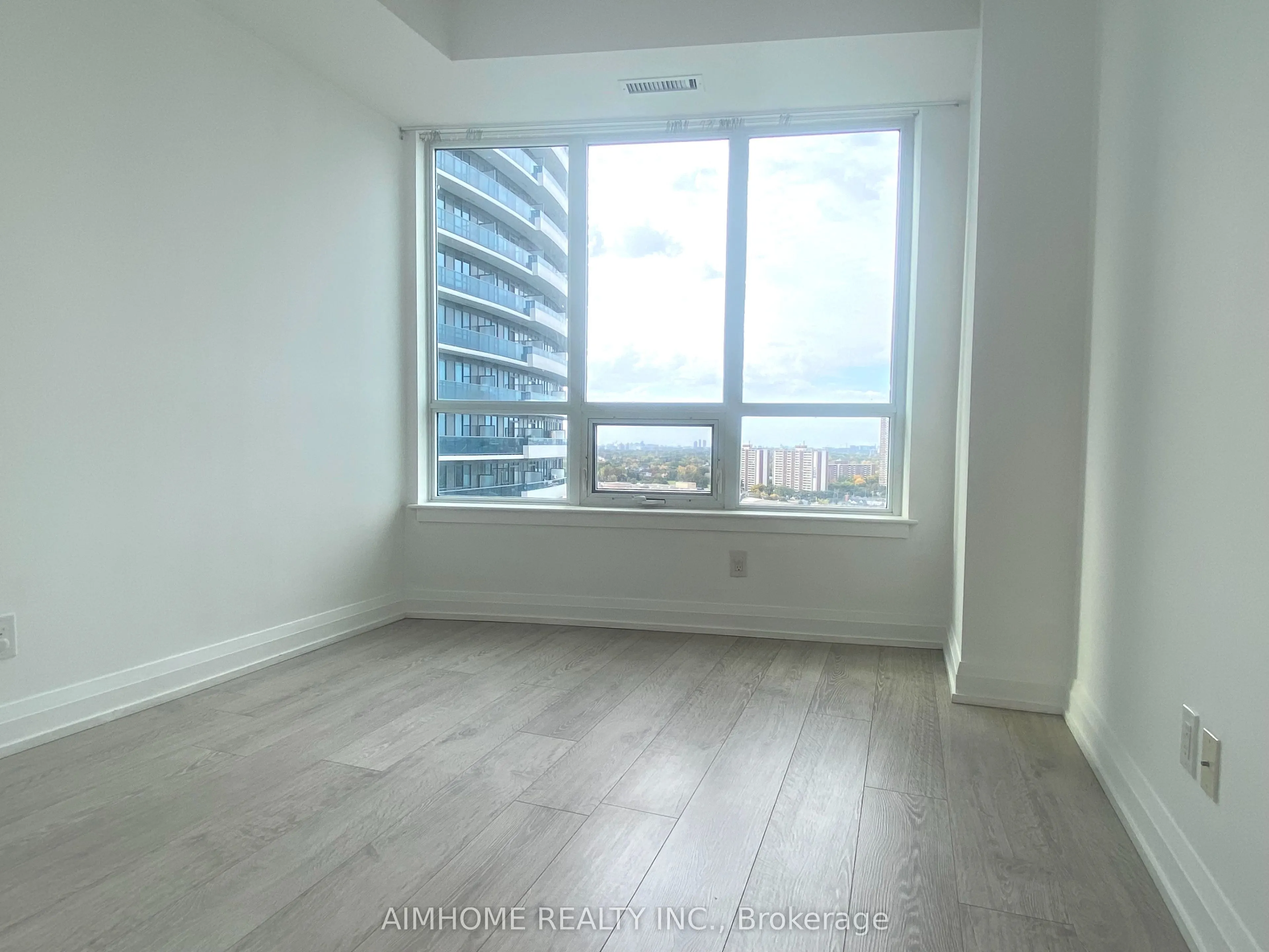7171 Yonge Street E #1712