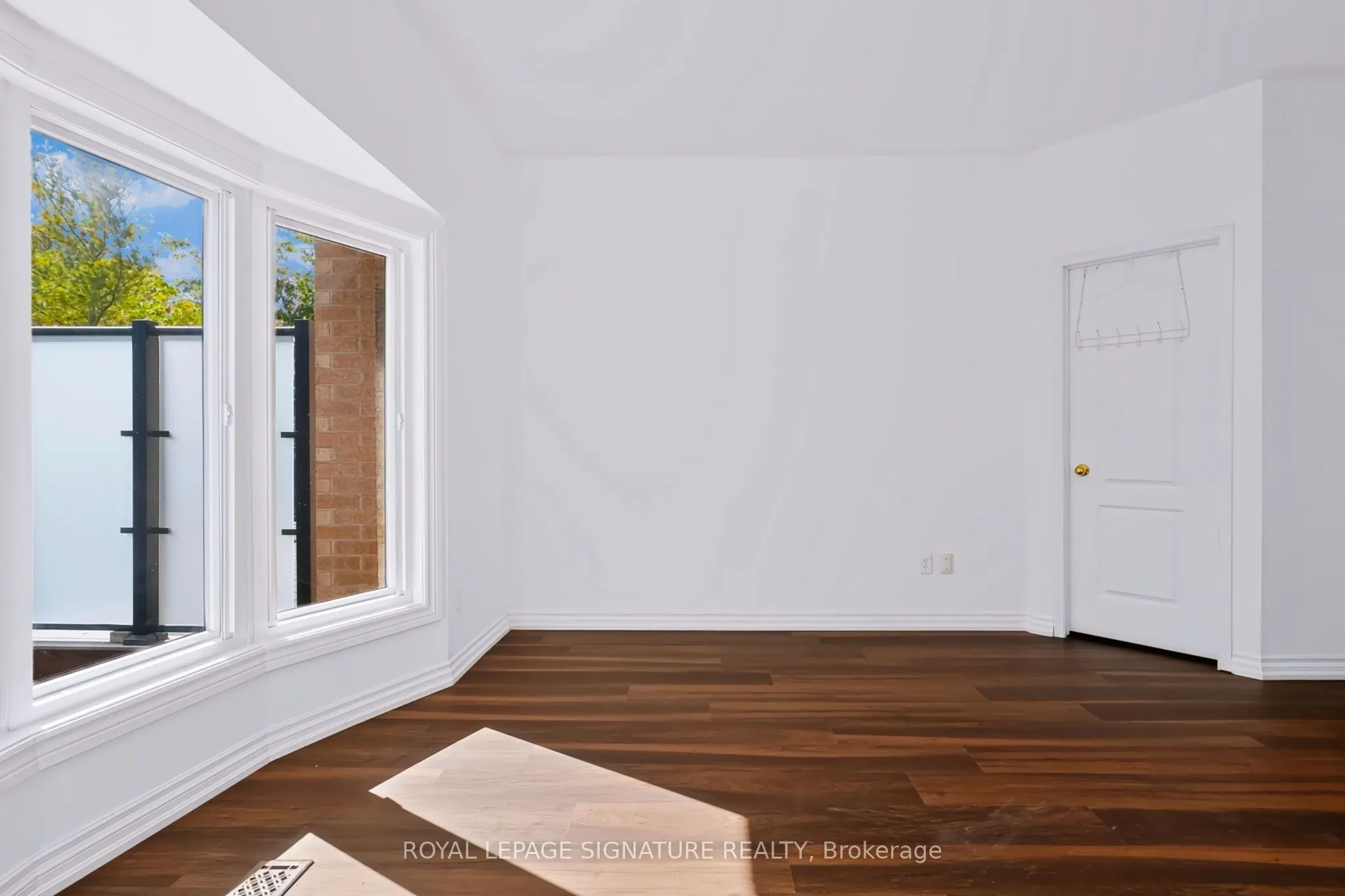 63 Woodroof Crescent